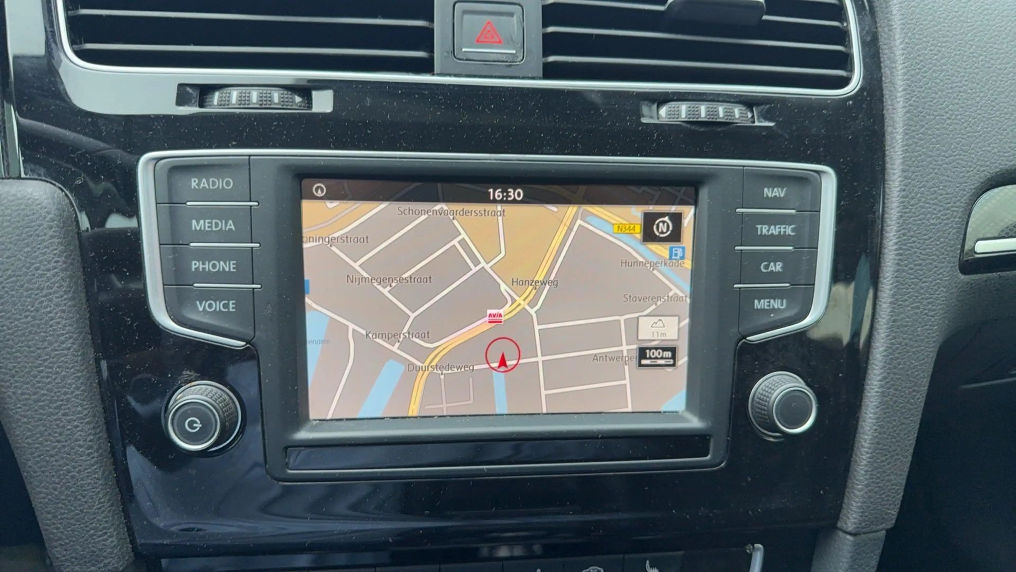 Volkswagen Golf 1.2 TSI Business Edition Connected — photo 9