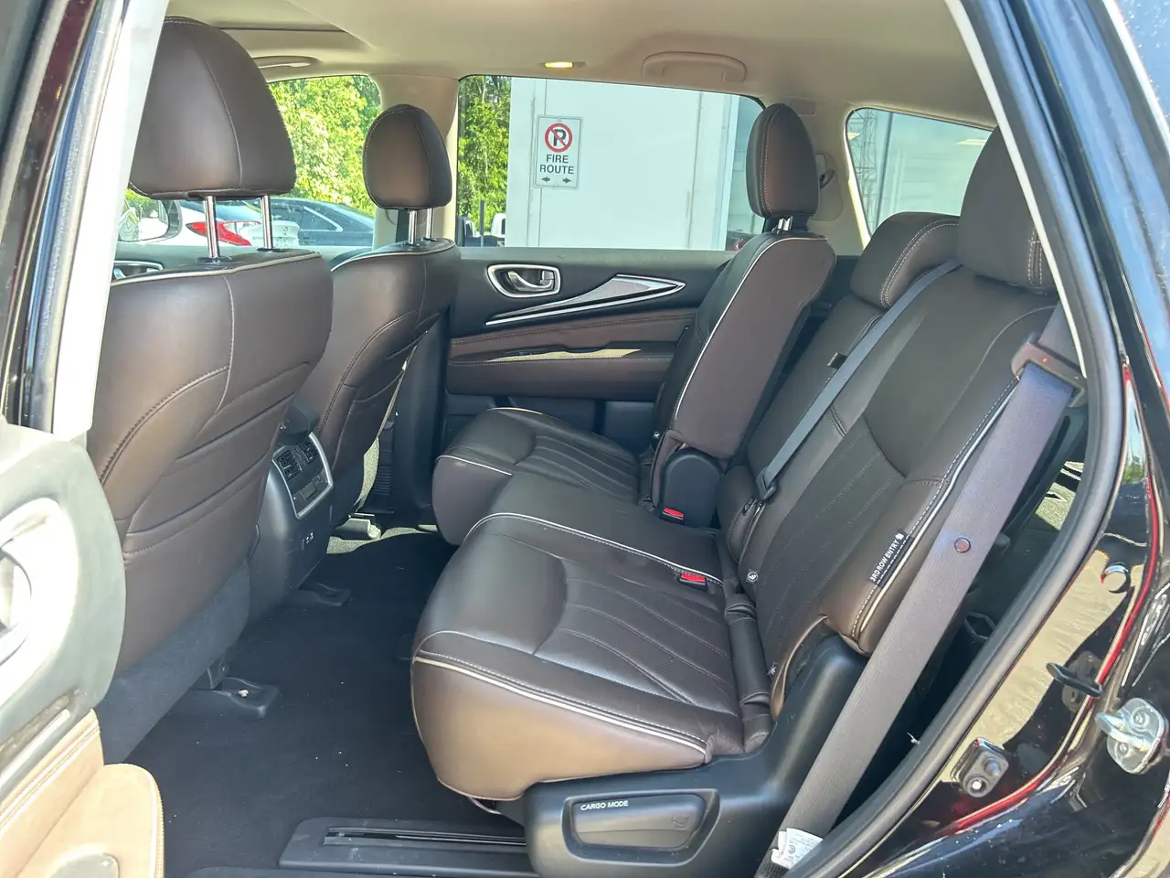 Infiniti QX60 снимка Infiniti QX60
