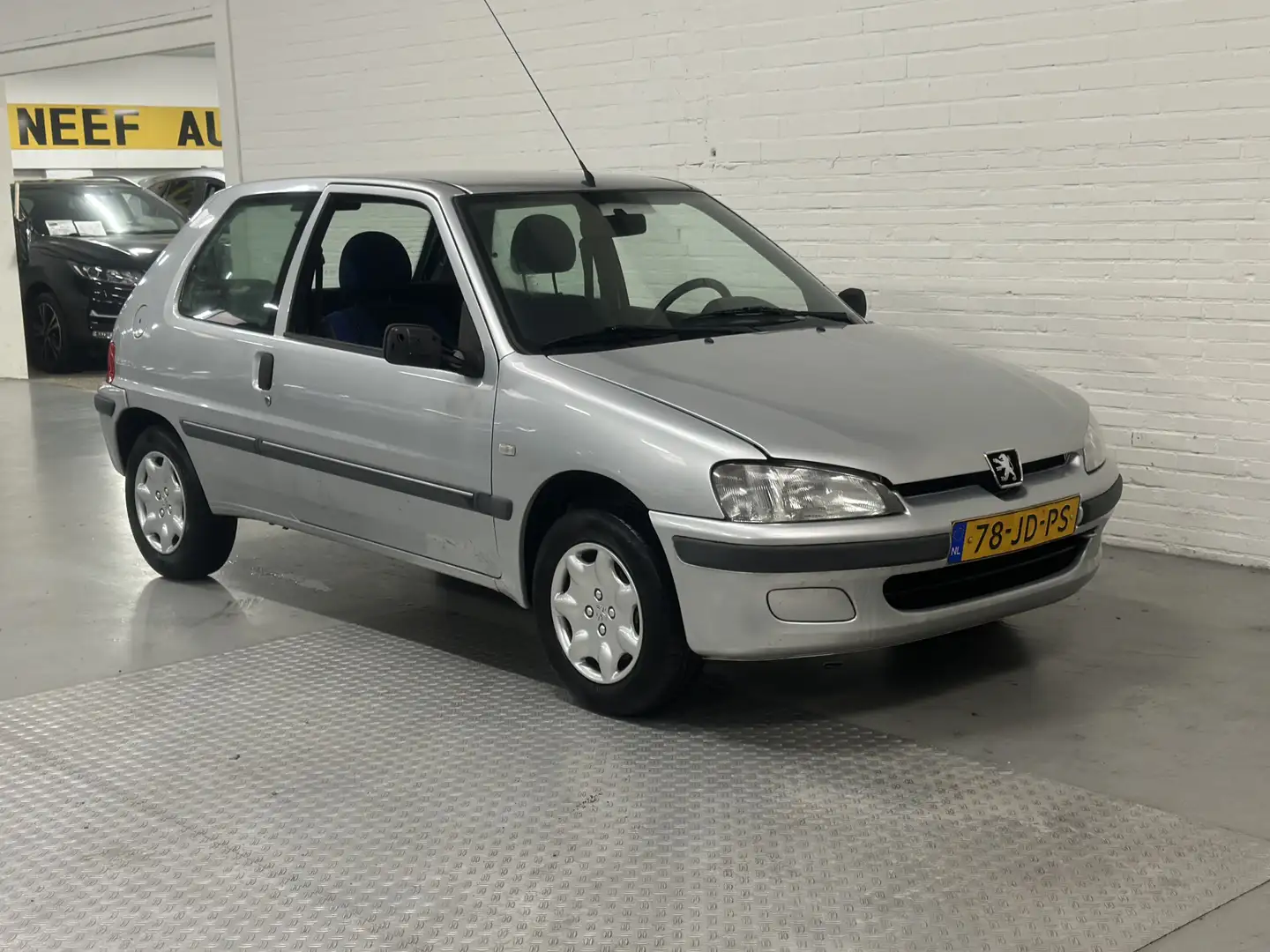 Peugeot 106 1.1 XR Nette auto lage km:133589 Grigio - 2