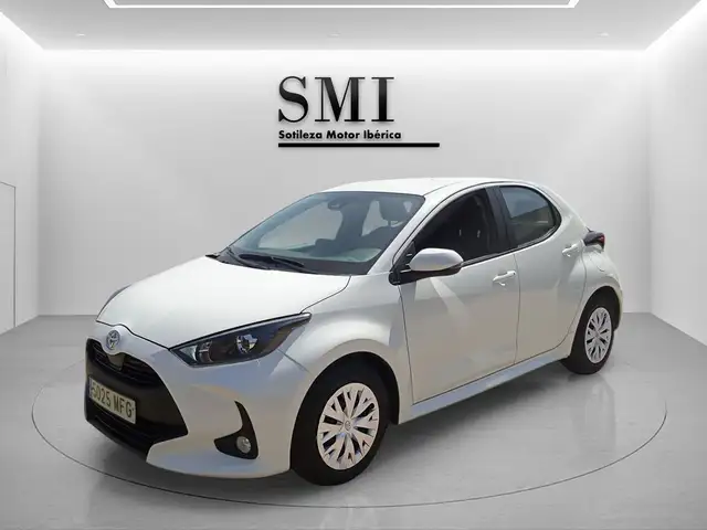 Toyota Yaris 120H 1.5 Business Plus