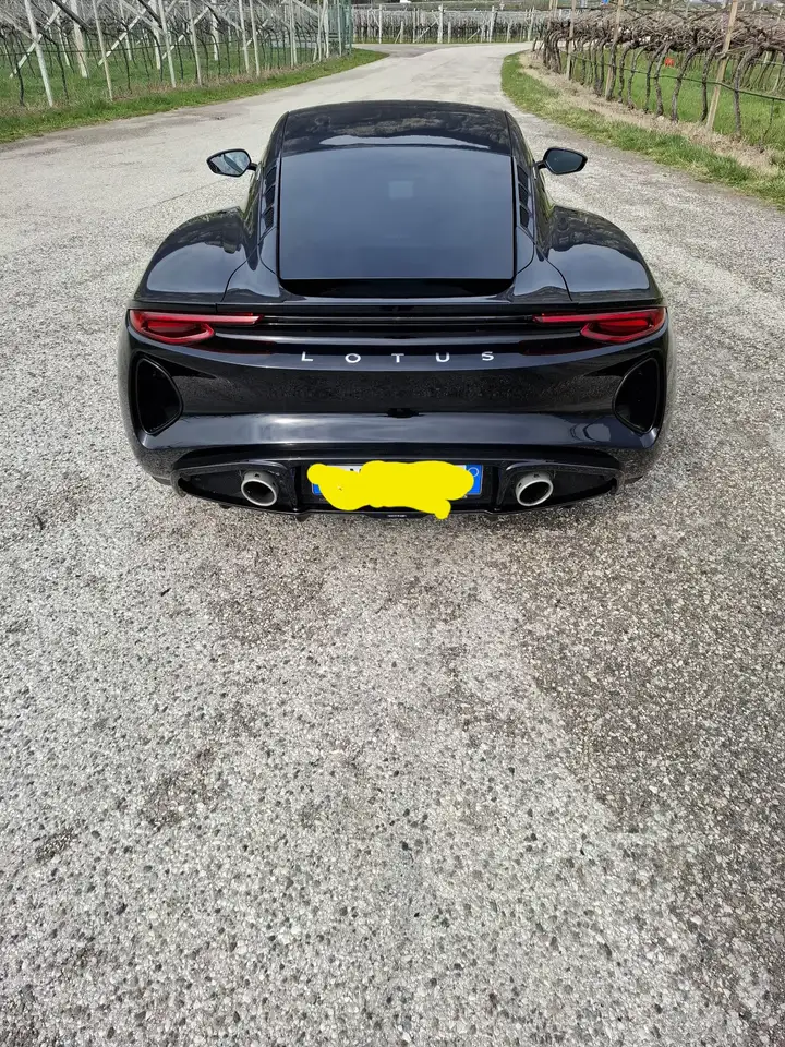 Lotus Emira 2024