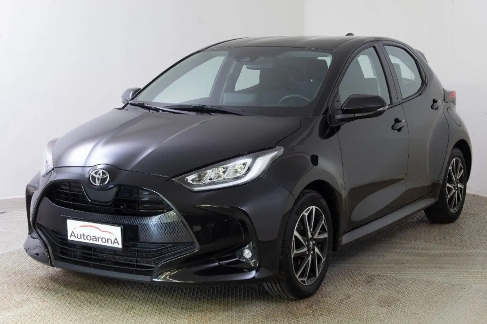 Toyota Yaris 1.0 5 porte Trend Noir - 1