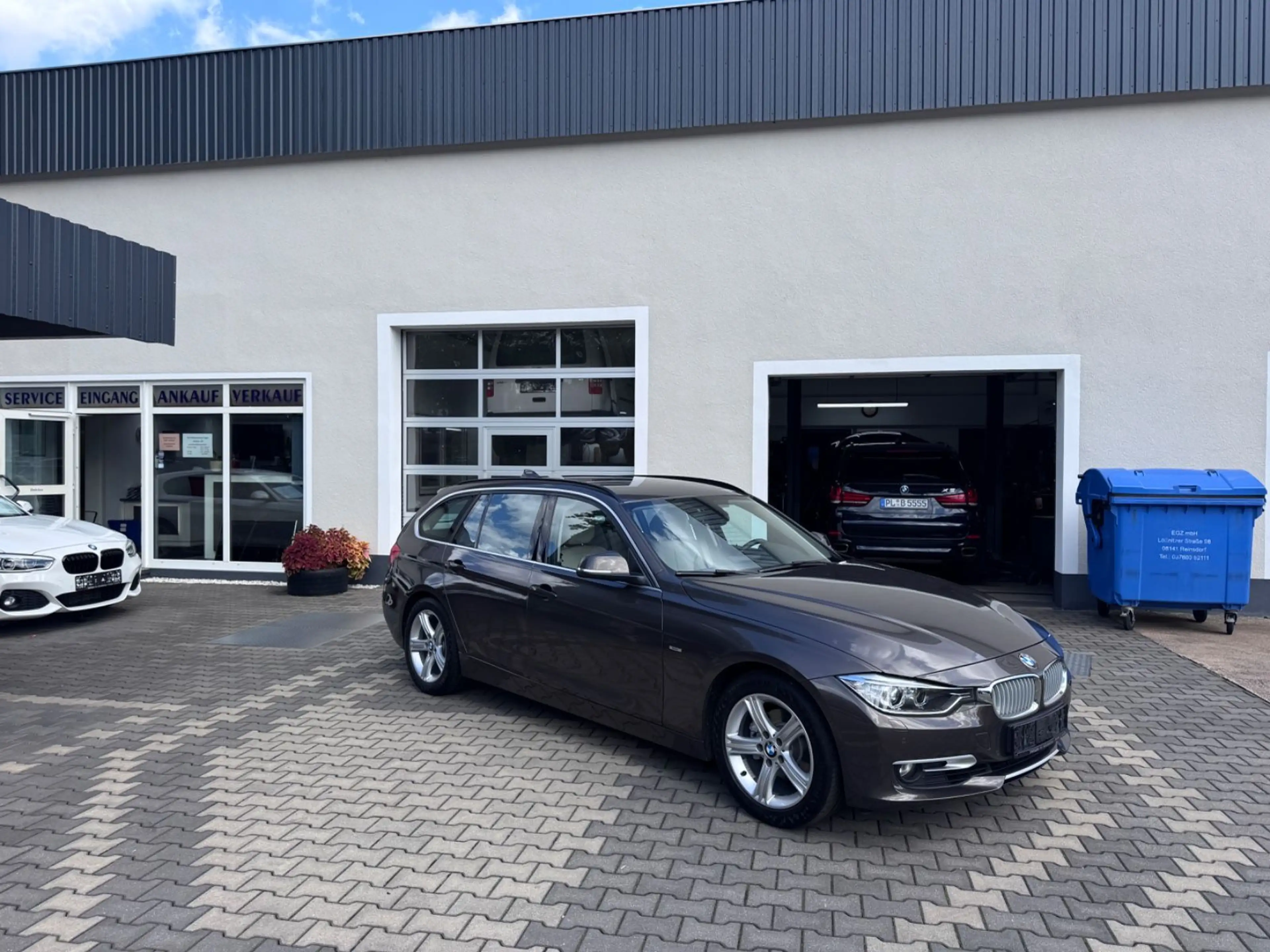 BMW 320 i Tour Xenon NaviProf Autom Kam Leder