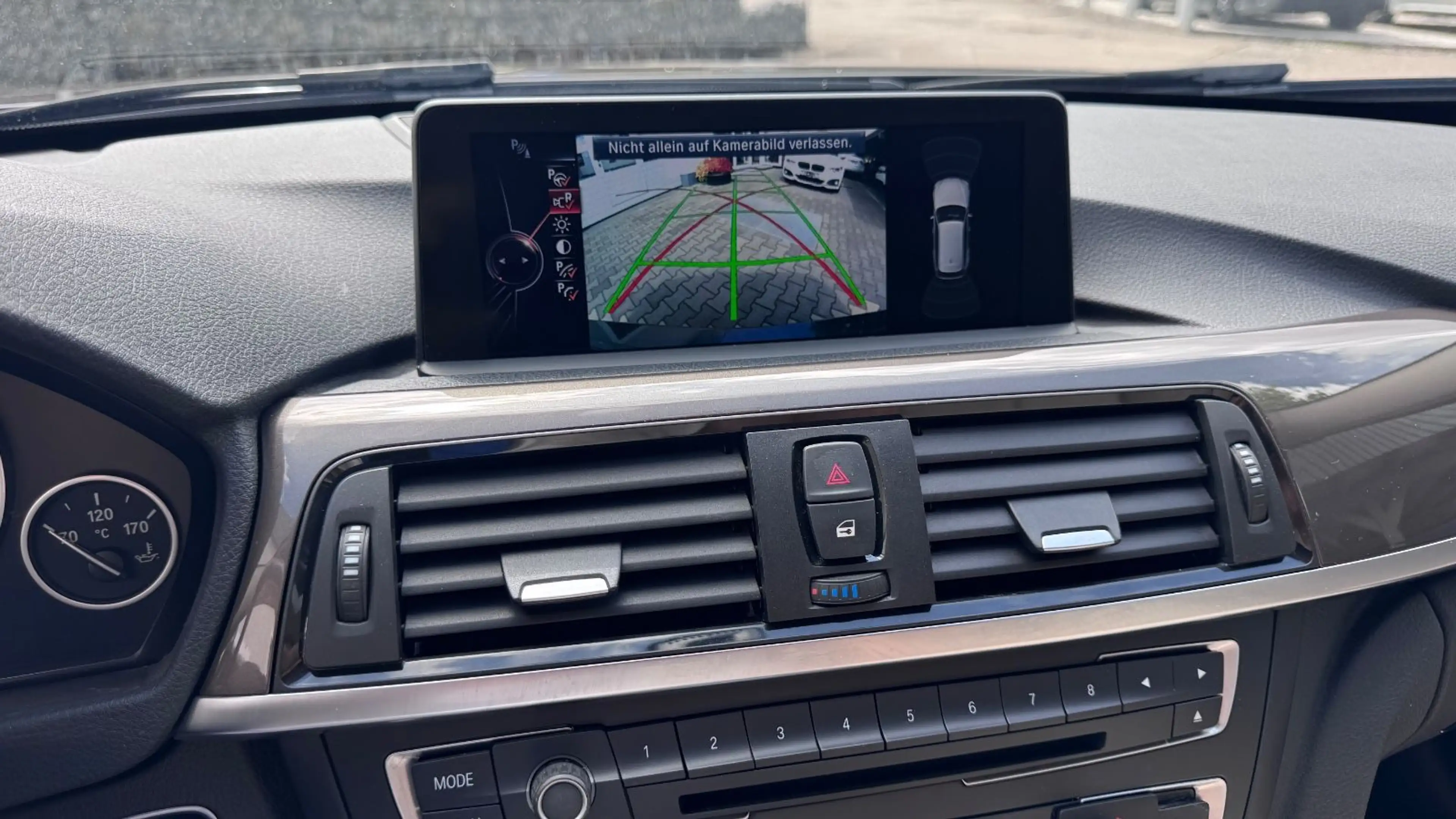 BMW 320 i Tour Xenon NaviProf Autom Kam Leder — photo 15