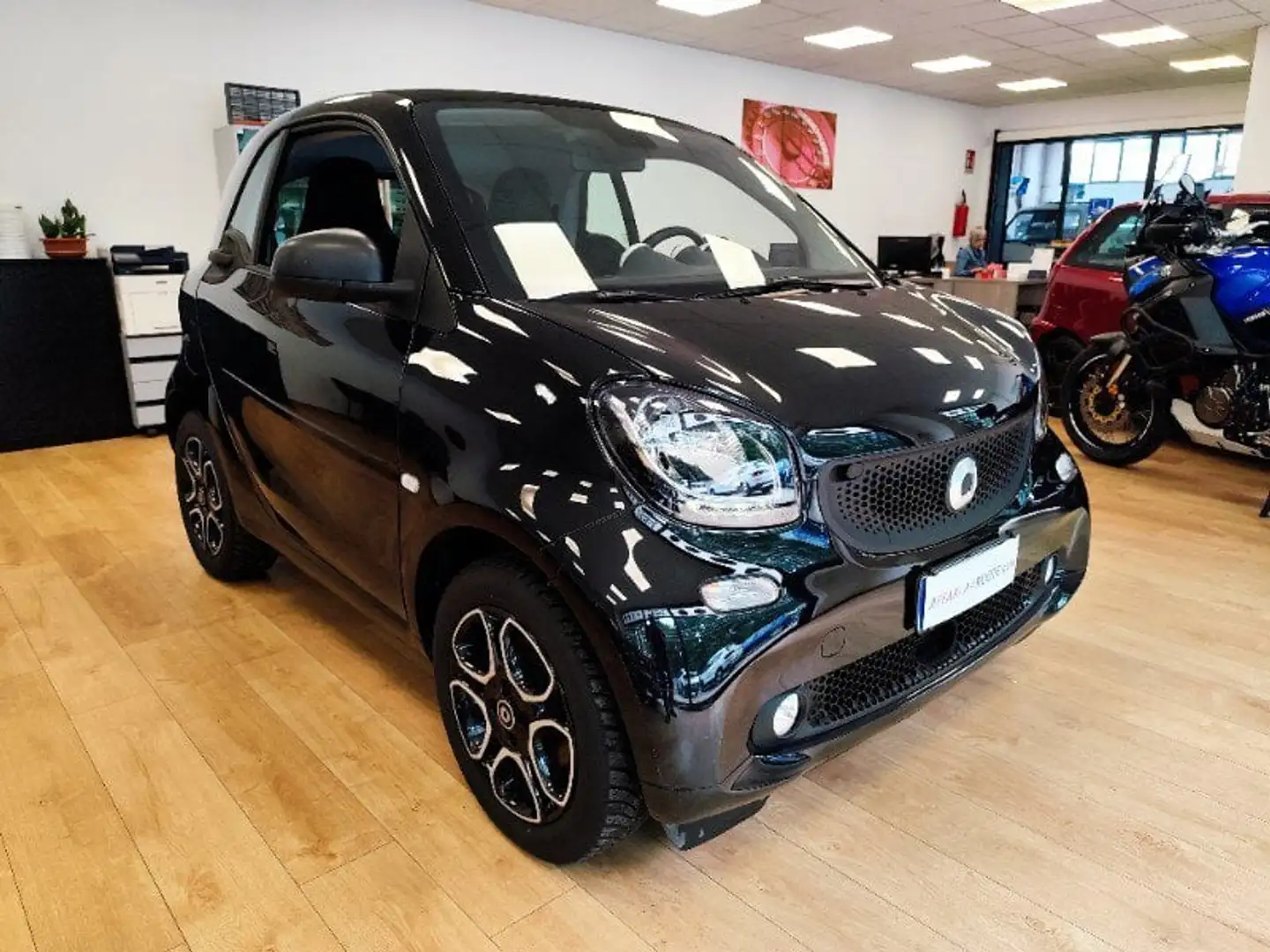 smart forTwo 70 1.0 Twinamic Youngster AUTOMATICA Nero - 2