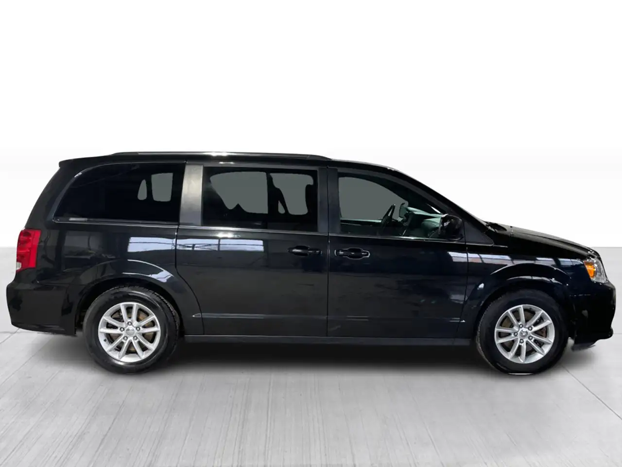 Dodge Grand Caravan снимка Dodge Grand Caravan