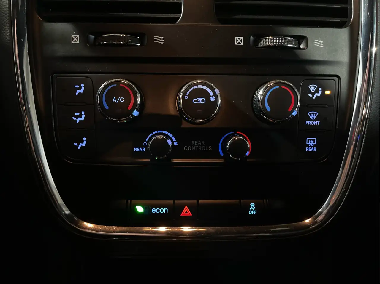 Dodge Grand Caravan снимка Dodge Grand Caravan