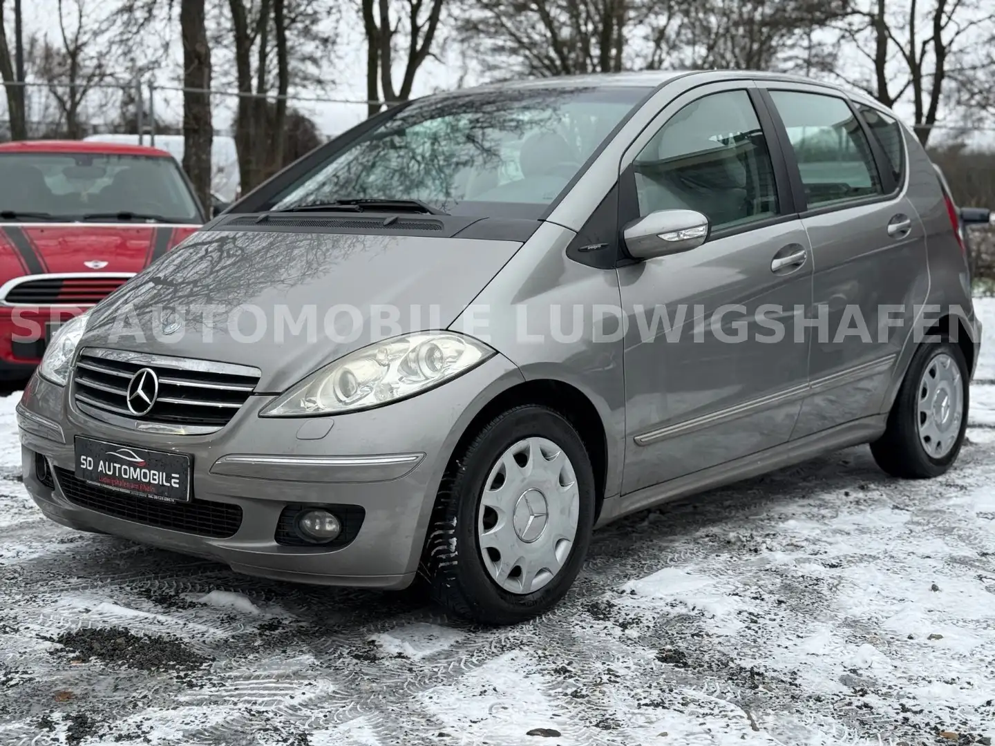 Mercedes-Benz A 160 CDI/KLIMA/SHZ/ZNTRL/WINTRRFN/XENON Grau - 1