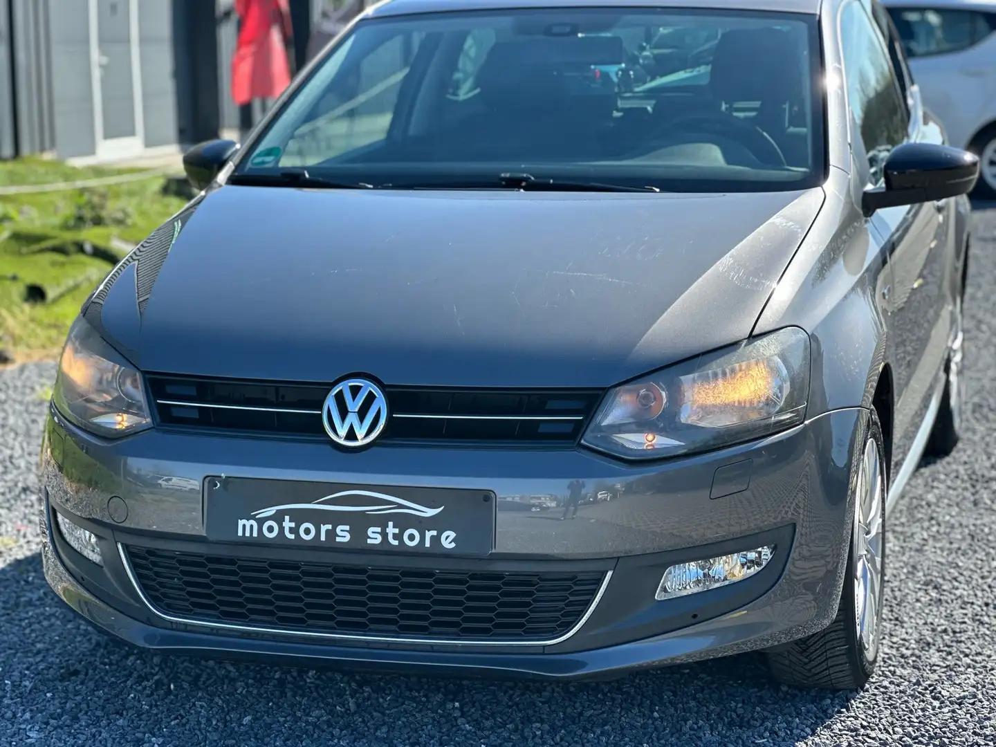 Volkswagen Polo 1.2i LIFE //72039 KM//GARANTIE 12 MOIS Gris - 2