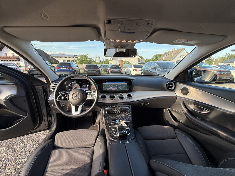 Mercedes-Benz E 200 AMG Paket — photo 12
