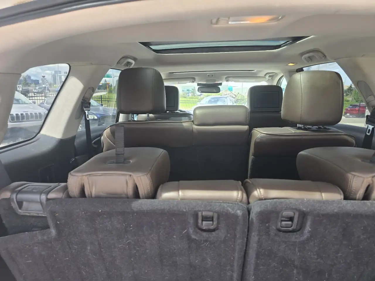 Infiniti JX35 снимка Infiniti JX35