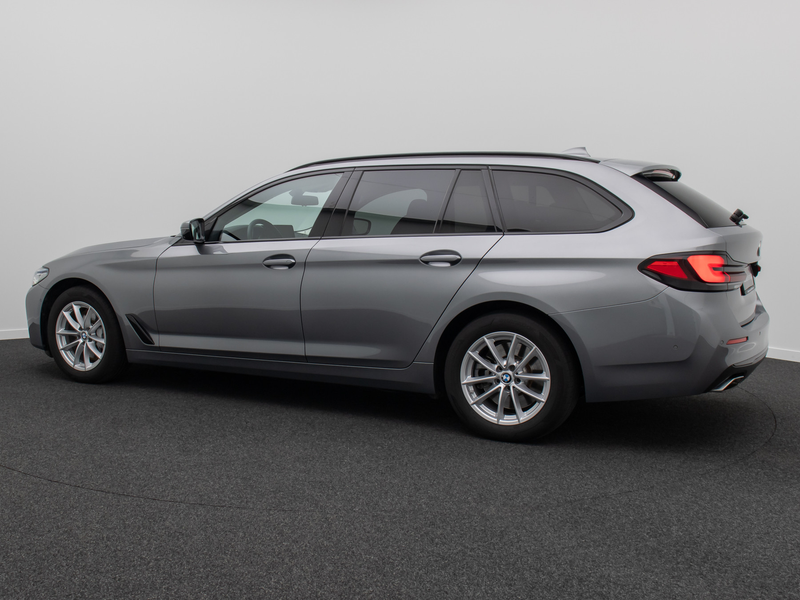 BMW 530 Panorama Laser HUD 360° DAB Leder Komfort — photo 10