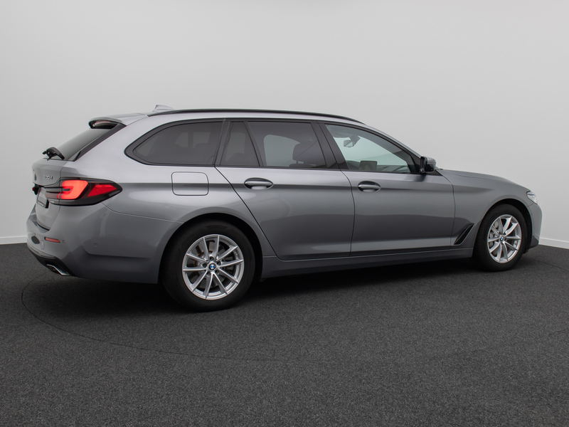 BMW 530 Panorama Laser HUD 360° DAB Leder Komfort — photo 6