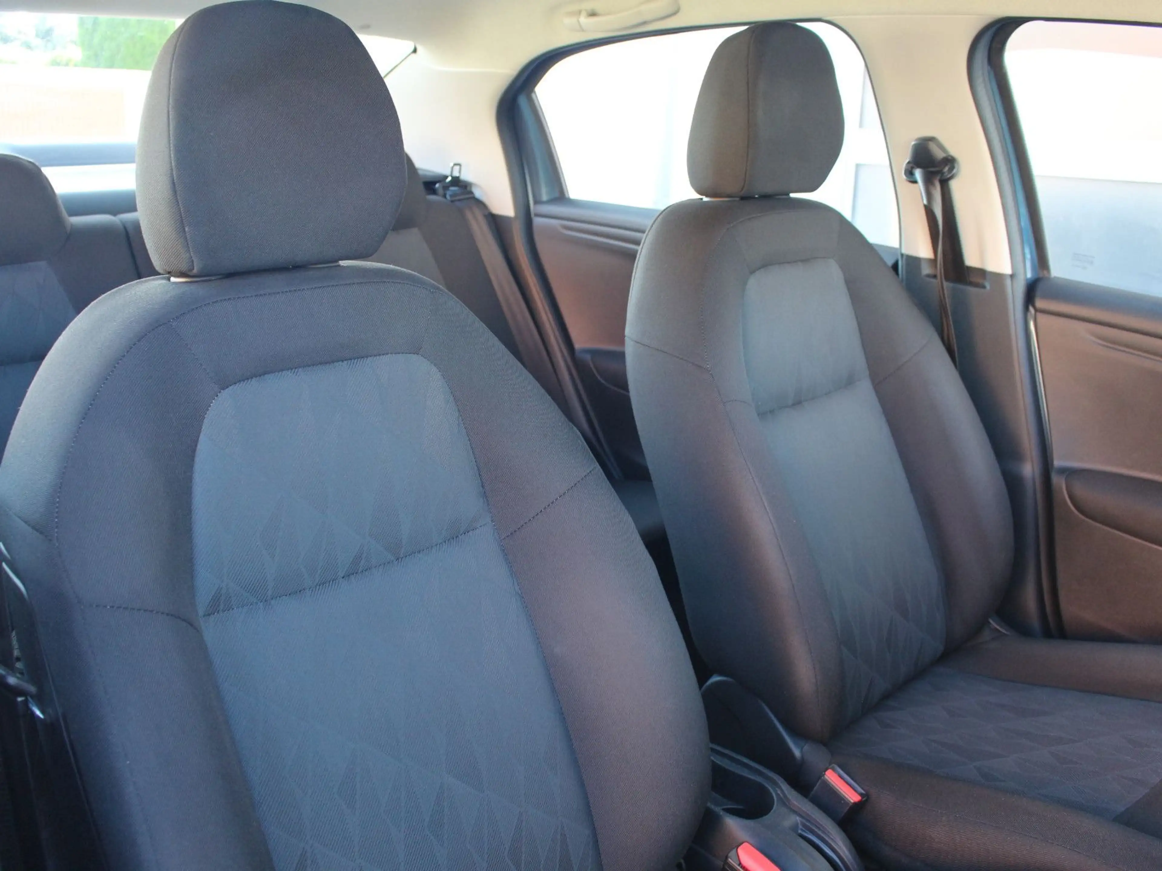 Citroen C-Elysée PureTech 82 Selection 1.2 Klima EFH ZV — photo 9