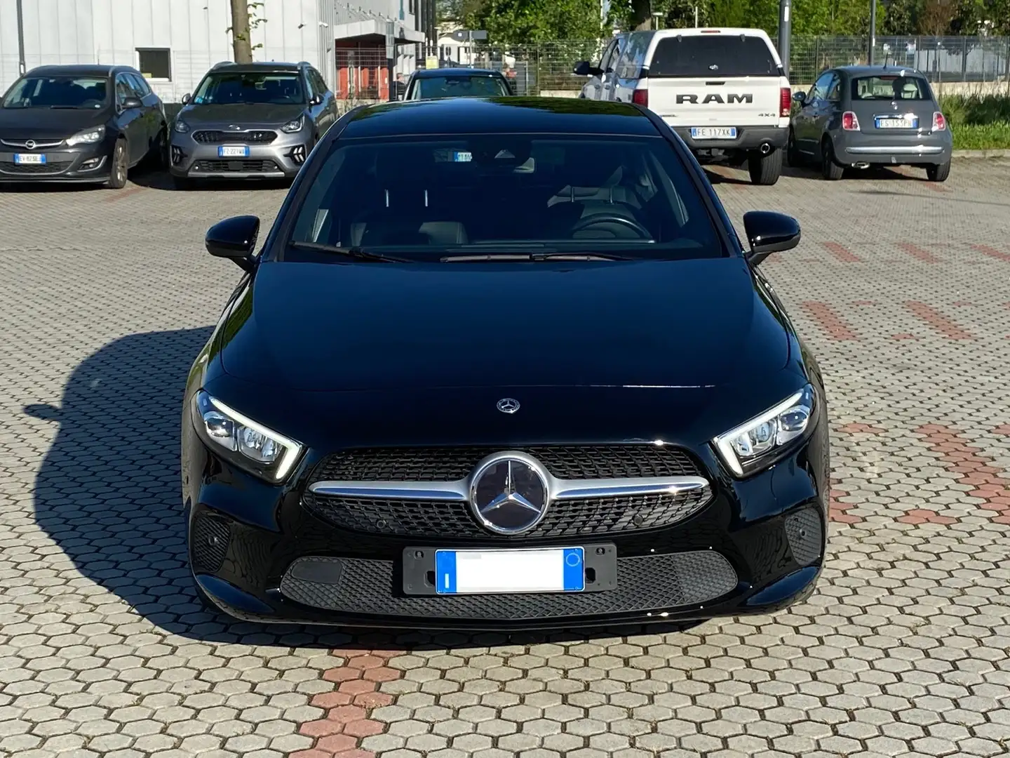 Mercedes-Benz A 180 d Sport auto Schwarz - 2