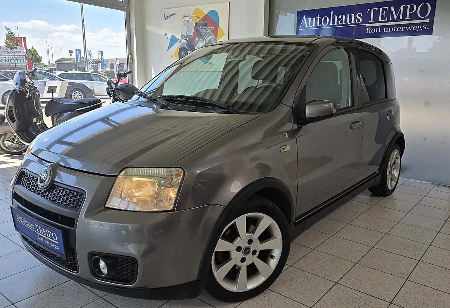 Fiat Panda 1,4 16V 100 HP --SELTENE AUSFÜHRUNG-- Grau - 1
