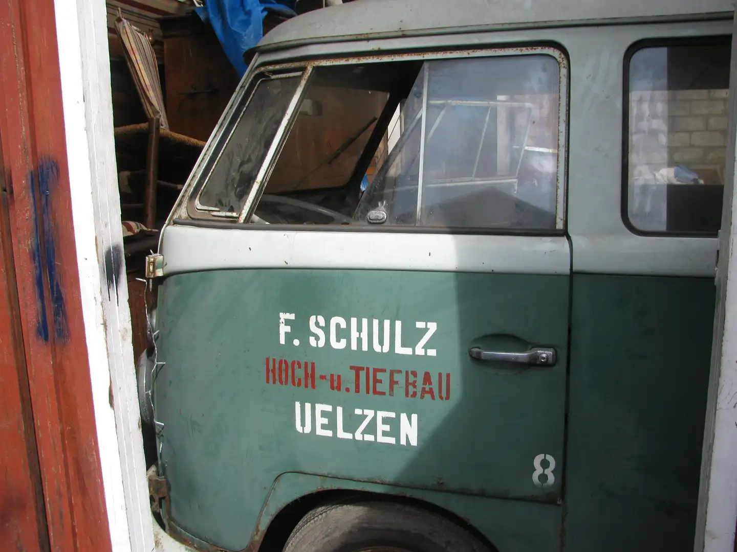 Oldtimer Volkswagen T1 Bus - 1