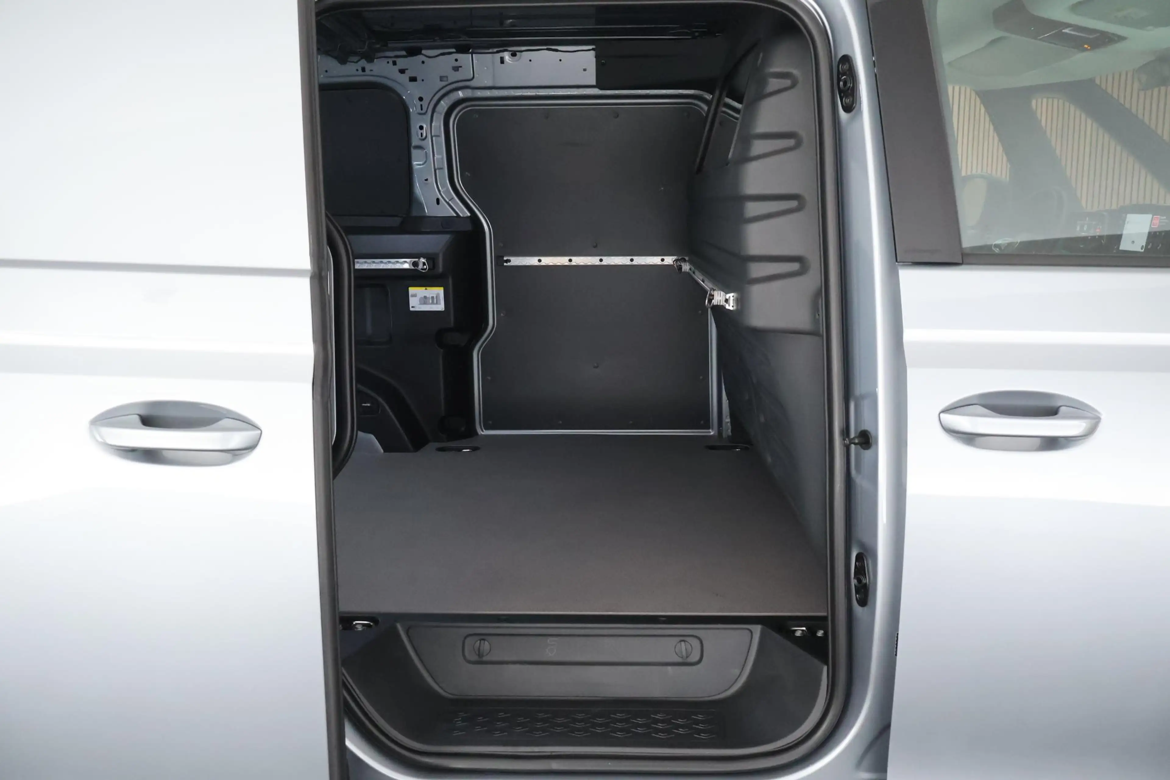 Volkswagen ID. Buzz Cargo 204pk 77 kWh Stoelverwarming Adaptive Cruise Camer — photo 2