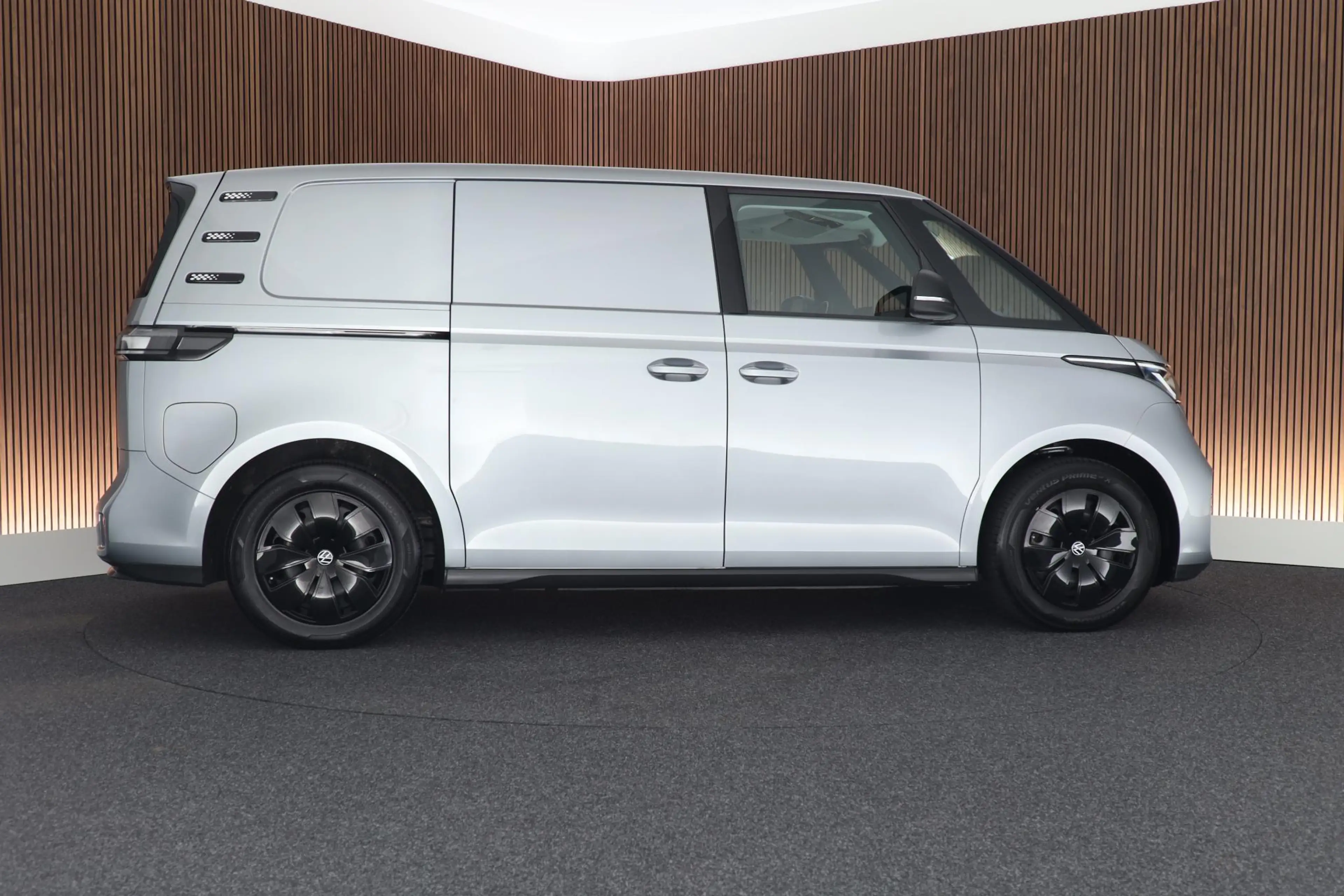 Volkswagen ID. Buzz Cargo 204pk 77 kWh Stoelverwarming Adaptive Cruise Camer — photo 10