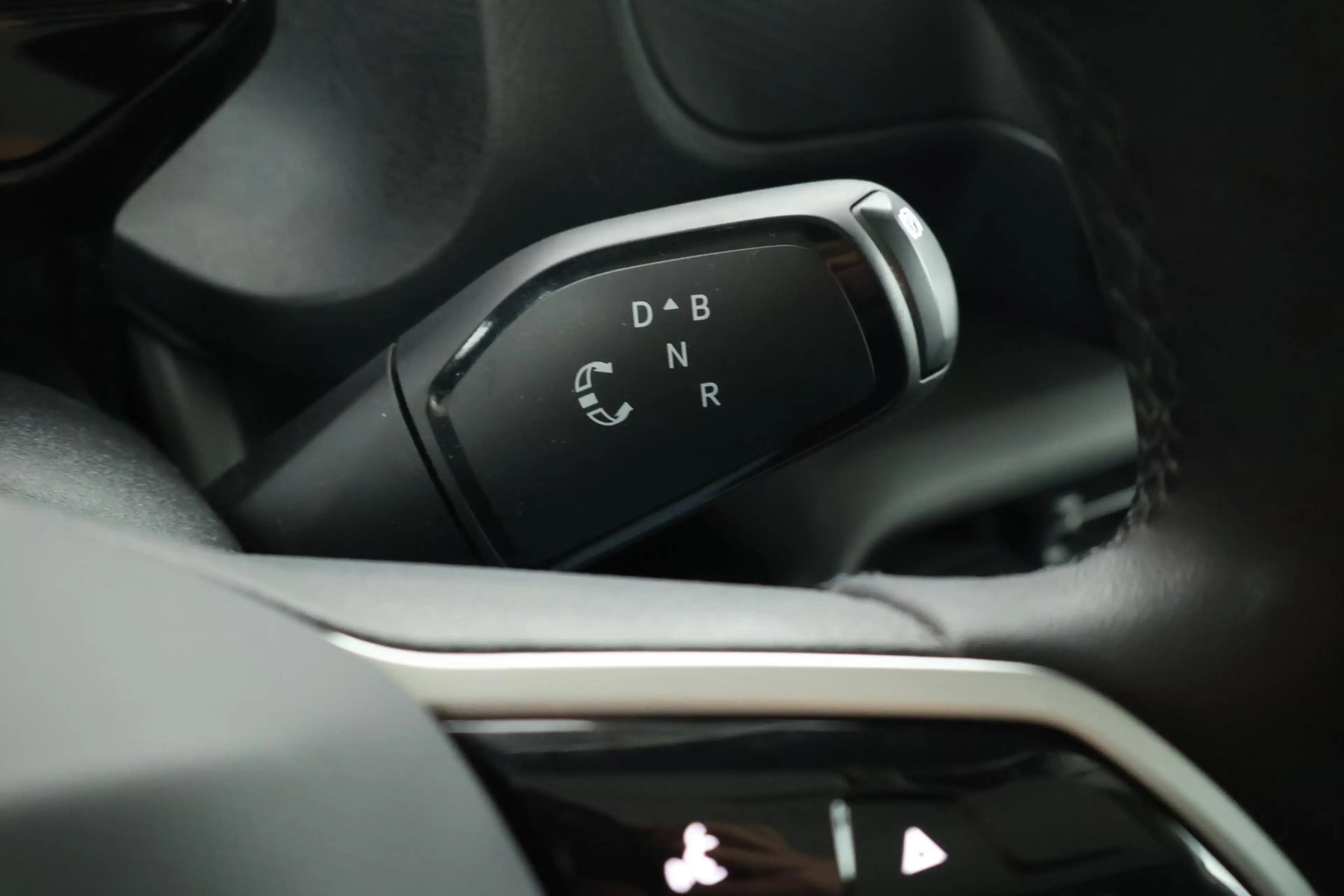 Volkswagen ID. Buzz Cargo 204pk 77 kWh Stoelverwarming Adaptive Cruise Camer — photo 19