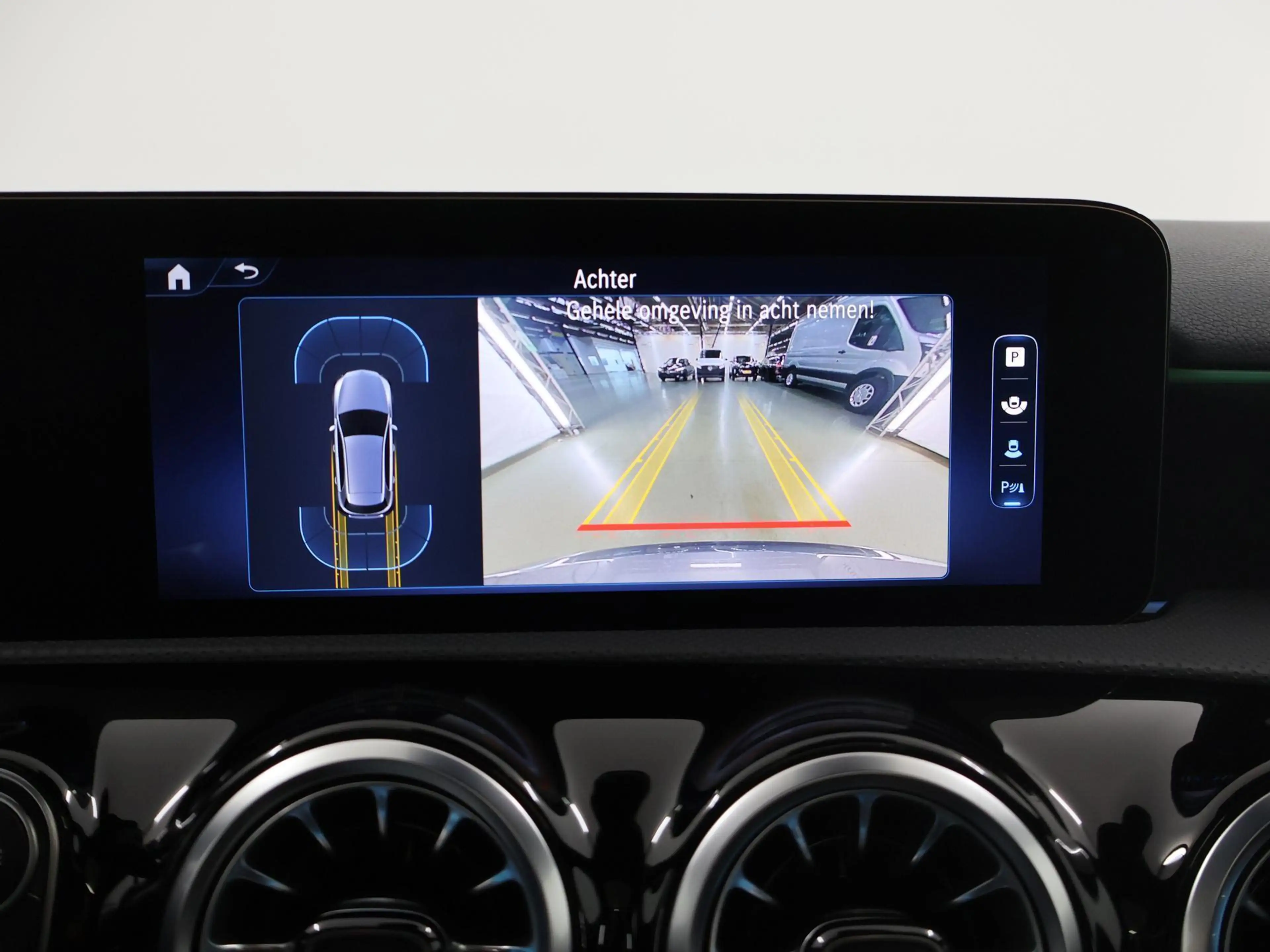 Mercedes-Benz A 180 Star Edition AMG Line | Night | Multibeam | Panora — photo 14