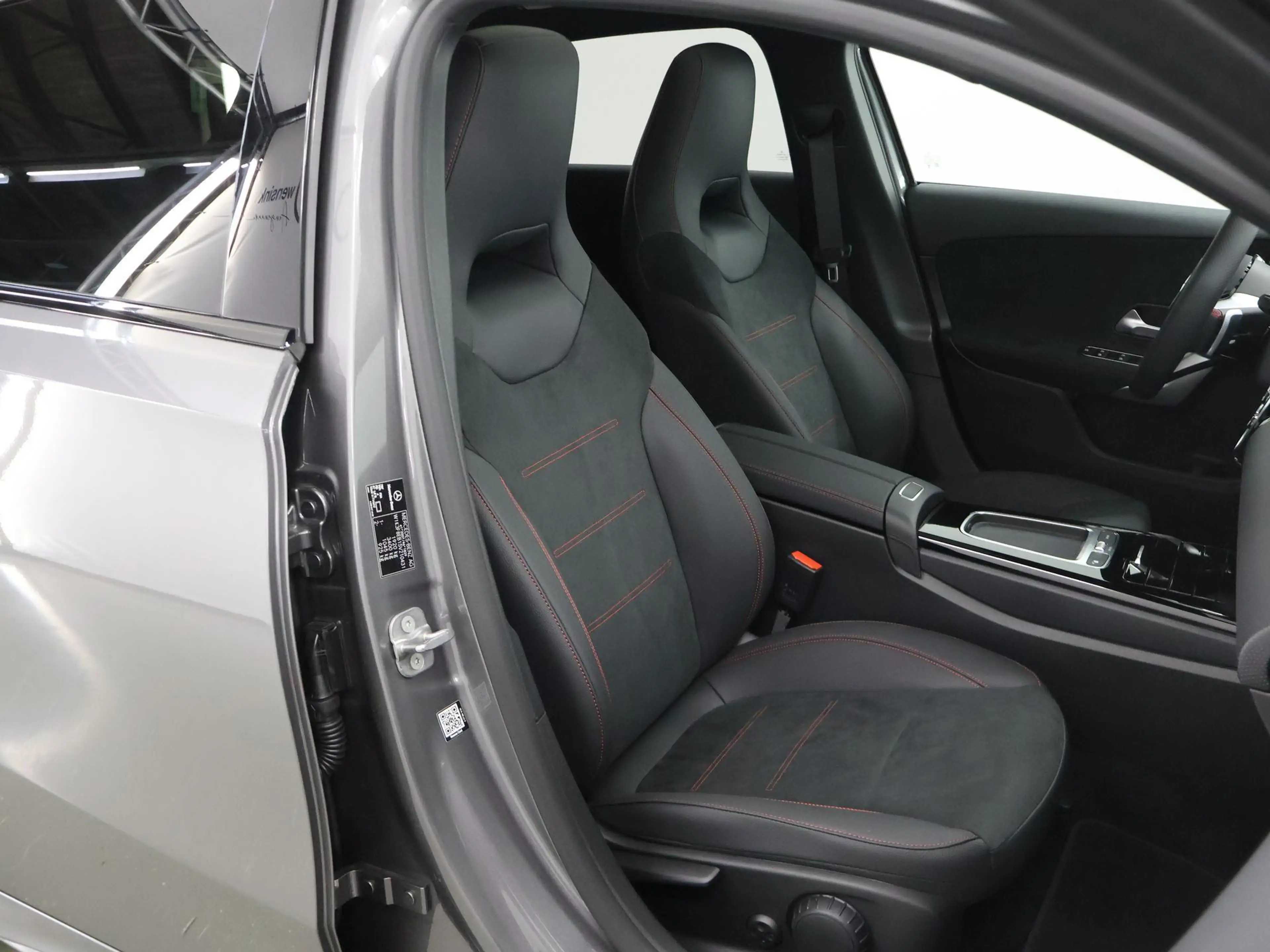 Mercedes-Benz A 180 Star Edition AMG Line | Night | Multibeam | Panora — photo 10
