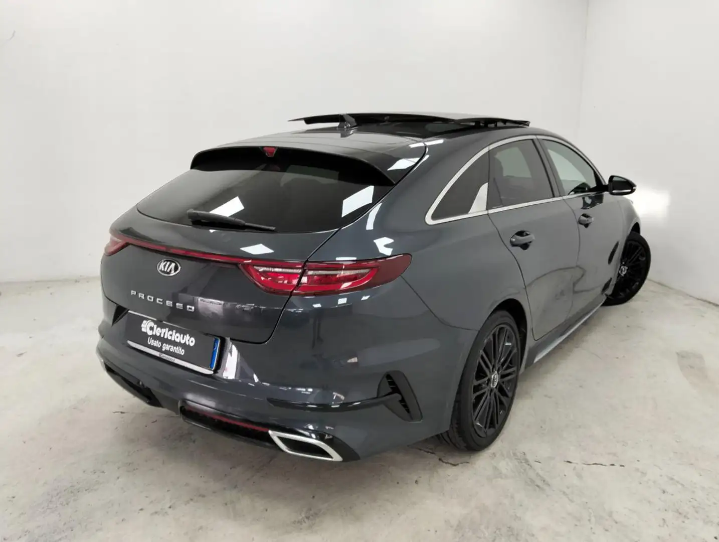 Kia ProCeed / pro_cee'd 1.6 CRDI DCT GT Line (TETTO) Šedá - 2