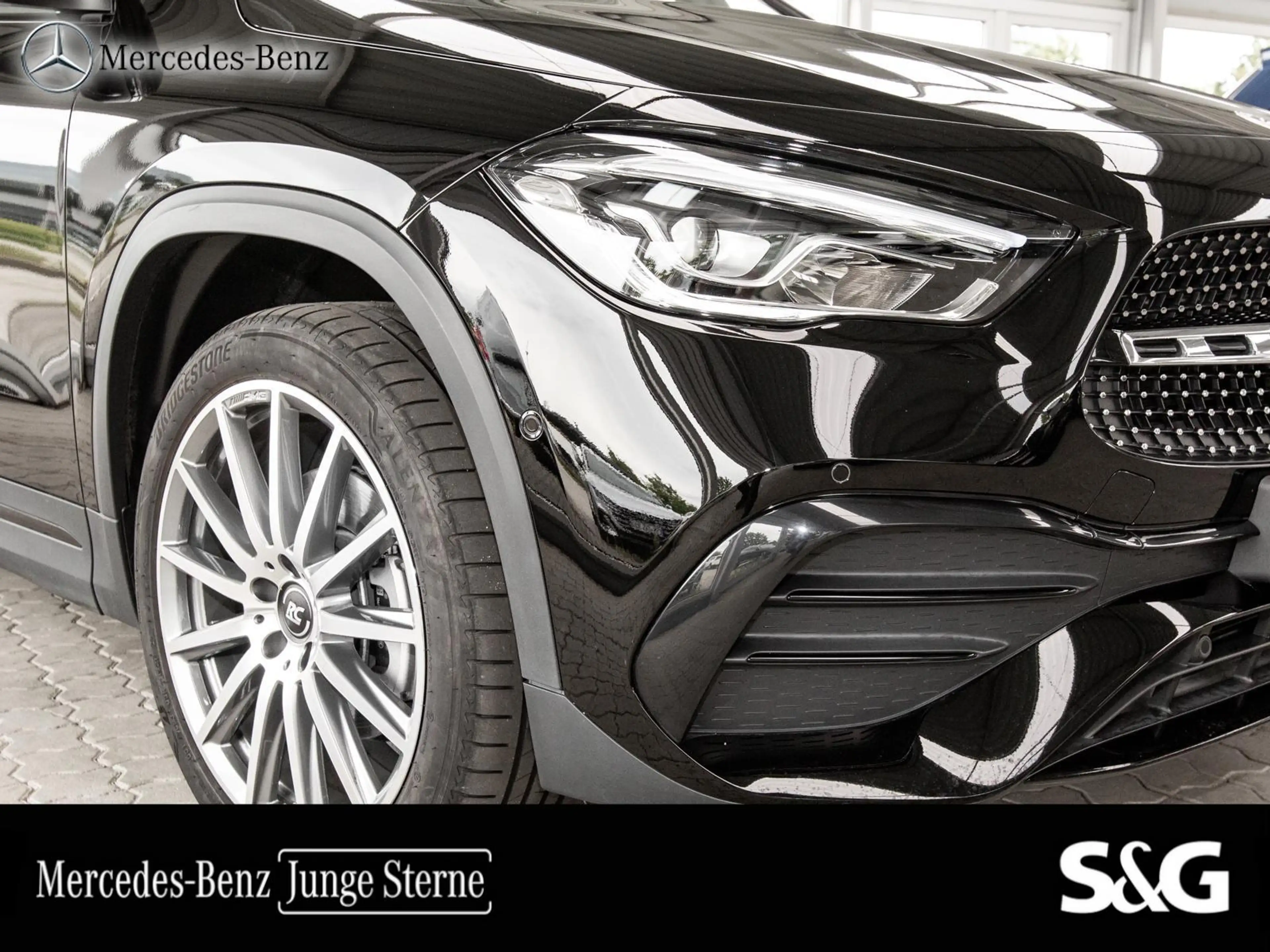 Mercedes-Benz GLA 250 e HUD+Night+360°+Totwink+Pano+MBUX+LED — photo 4