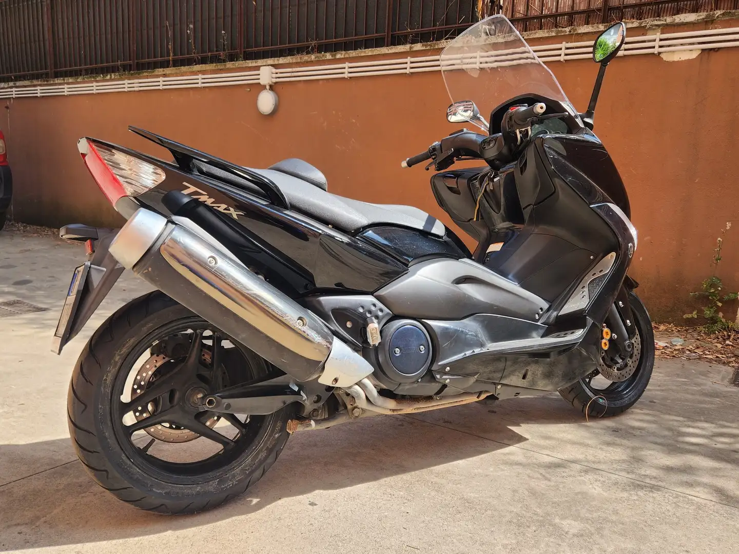 Yamaha TMAX 500 Negro - 2