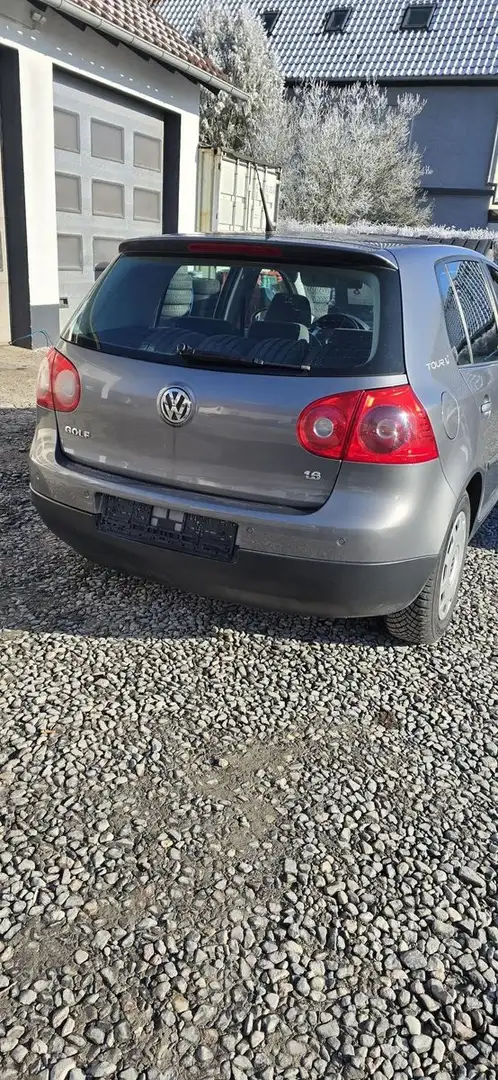 Volkswagen Golf Tour (Tour) 1,6 Liter *8 Fach bereift* Grau - 2