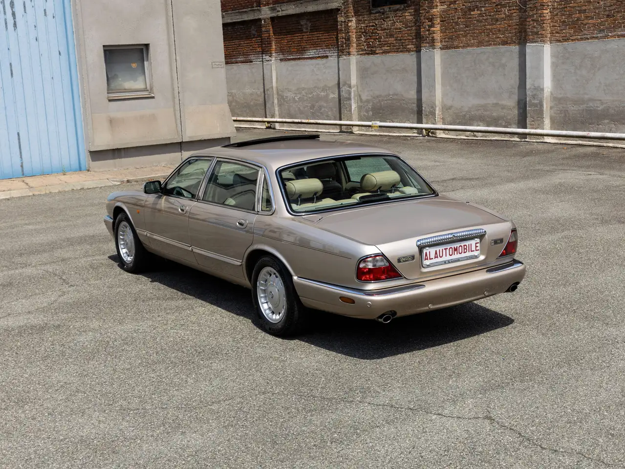 Daimler V8 XJ X300* LWB * Topaz con interni Cashmere* Meravigliosa*, foto 6