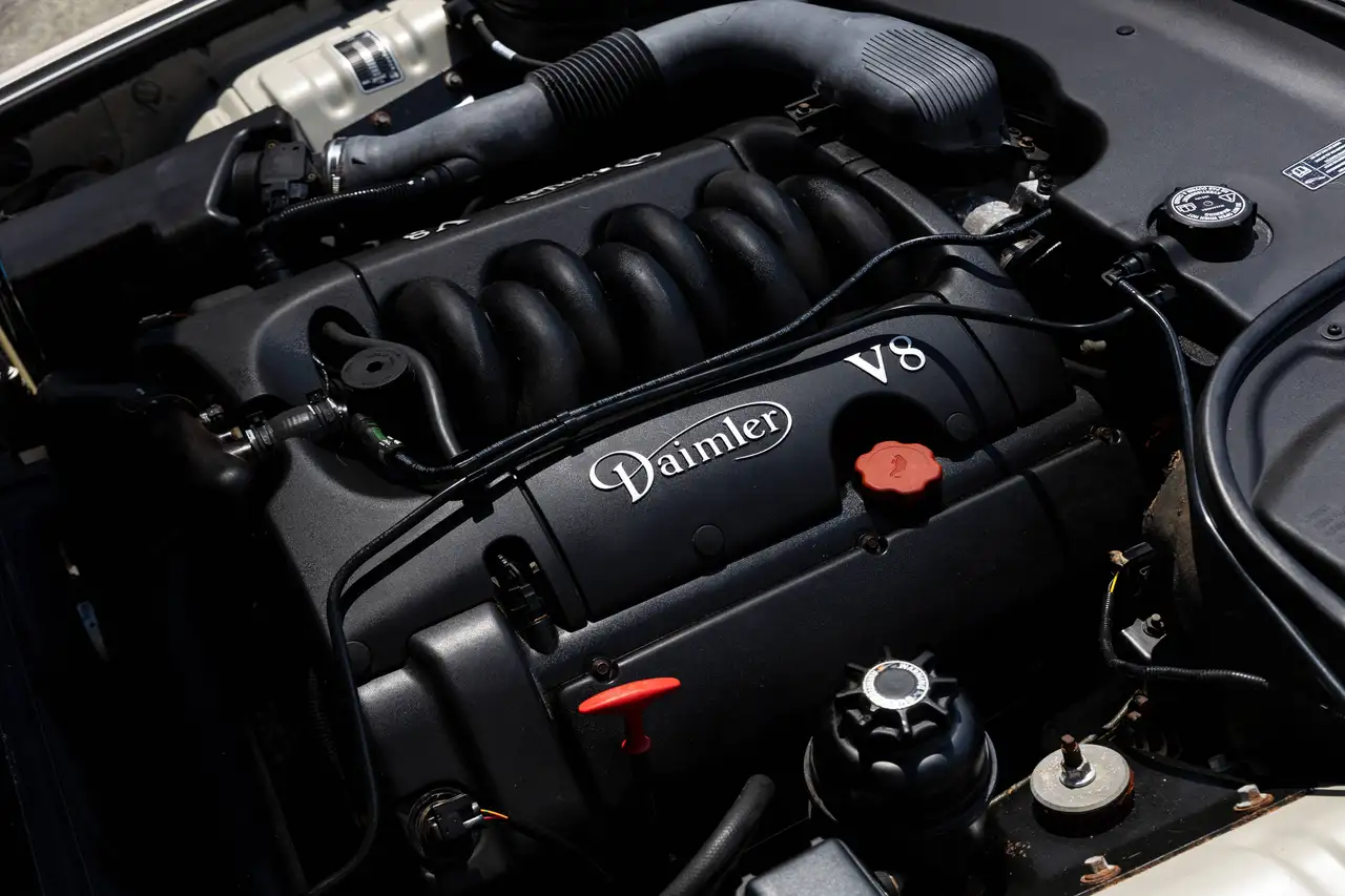 Daimler V8 XJ X300* LWB * Topaz con interni Cashmere* Meravigliosa*, foto 9