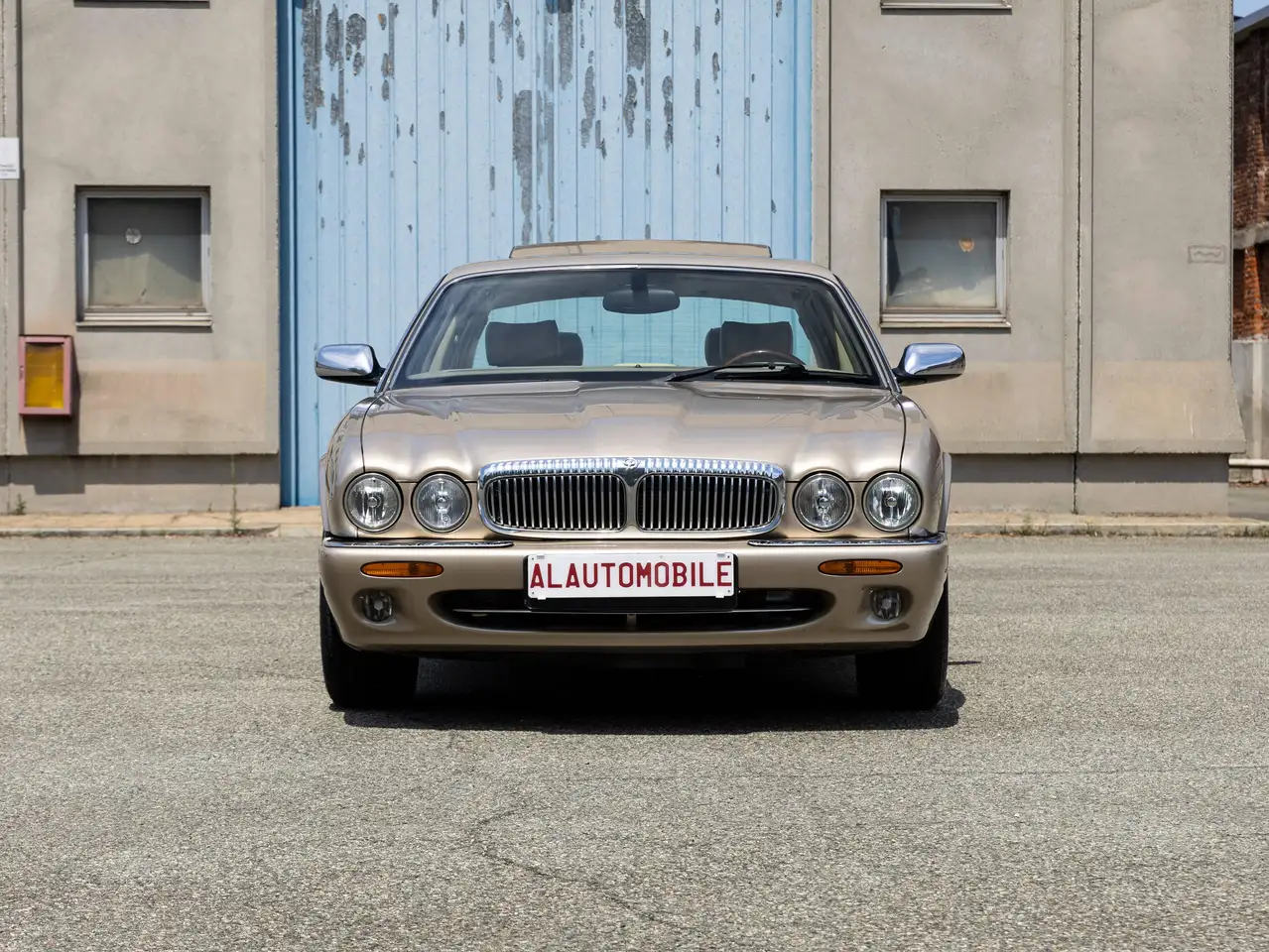 Daimler V8 XJ X300* LWB * Topaz con interni Cashmere* Meravigliosa*, foto 3