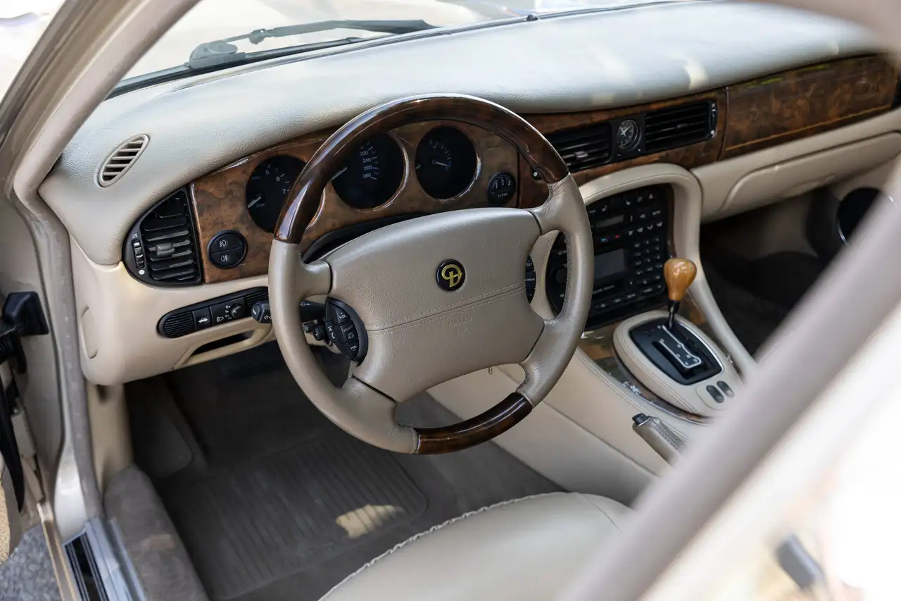 Daimler V8 XJ X300* LWB * Topaz con interni Cashmere* Meravigliosa*, foto 12