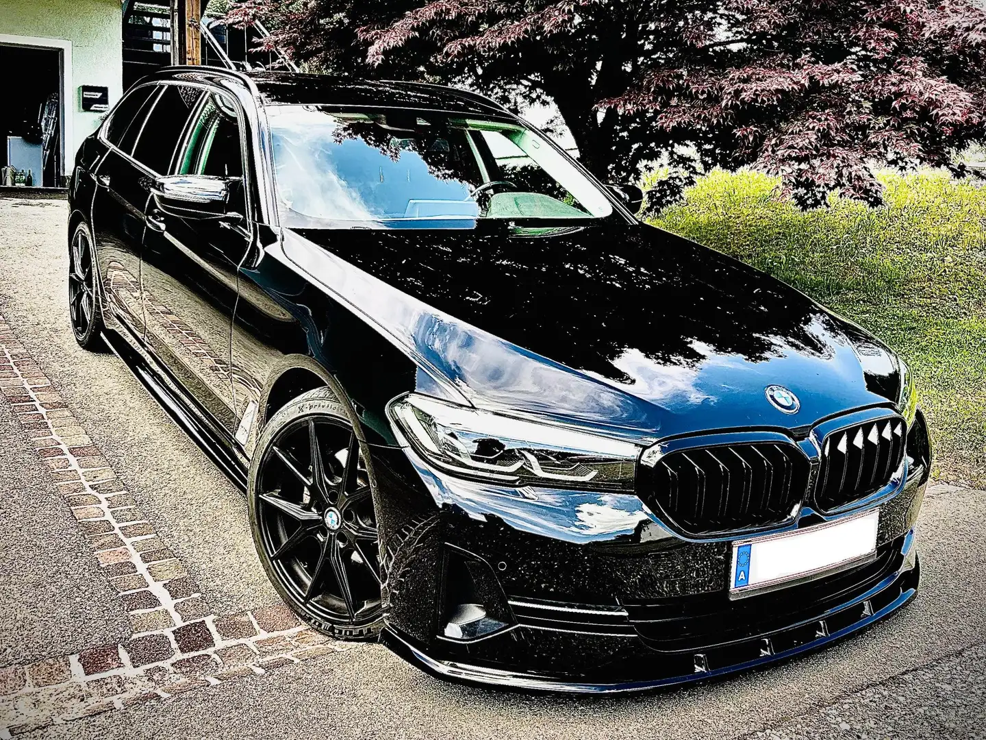 BMW 520 520d 48 V Touring xDrive Aut. Schwarz - 1