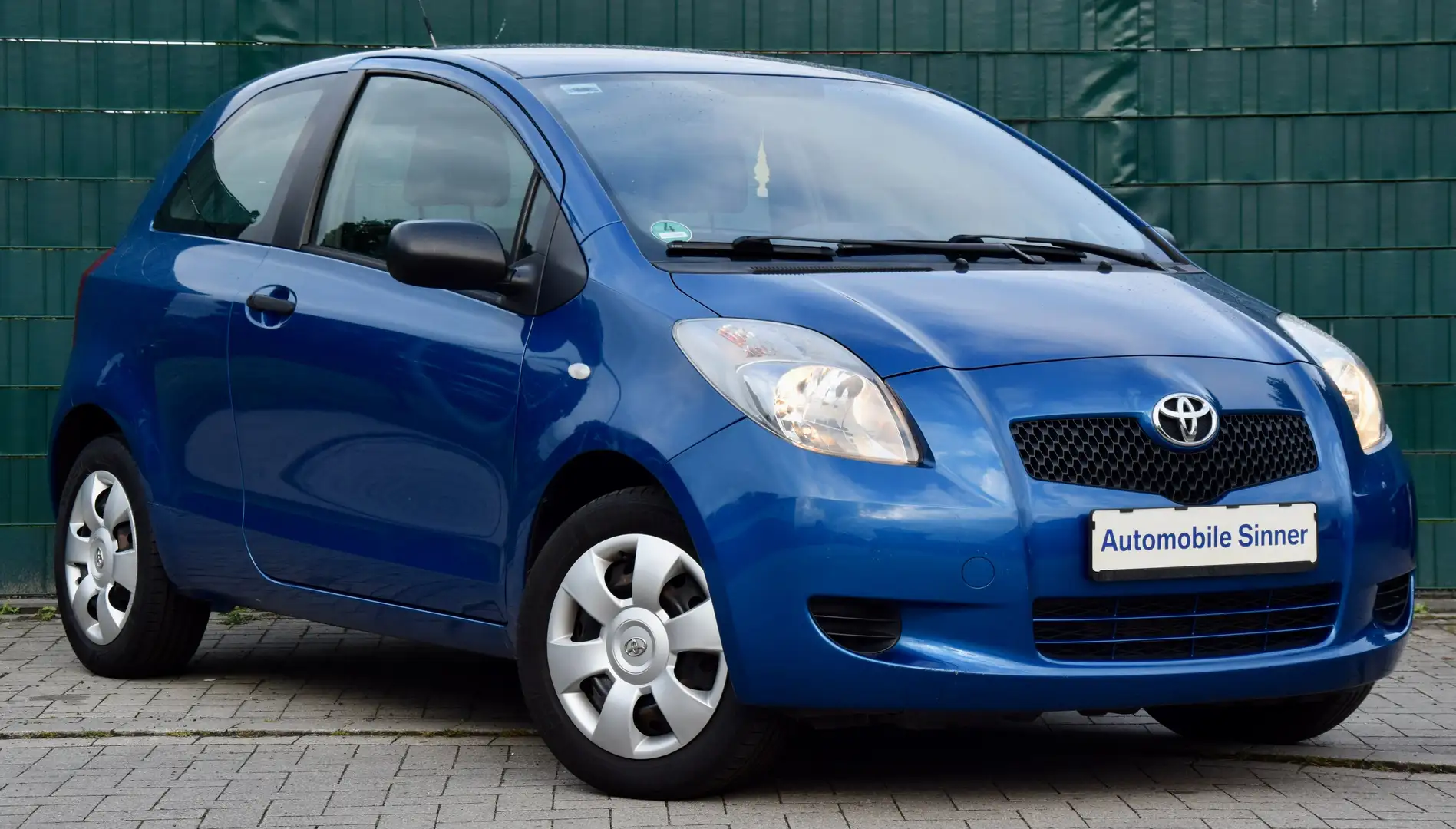 Toyota Yaris Cool TOP gepflegt+ 1Hand+ Radio+ Klima+ TÜV NEU Bleu - 2