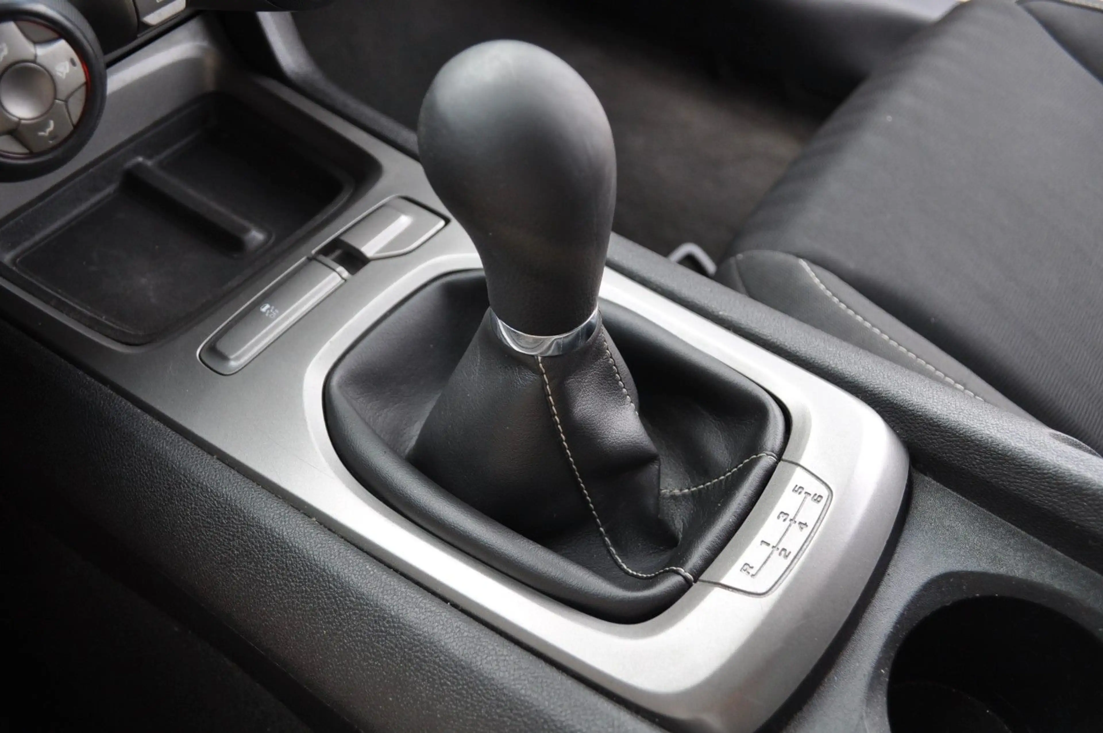 Chevrolet Camaro 3.6 LS Coupé V6 * SCHALTER - gepflegt * — photo 13