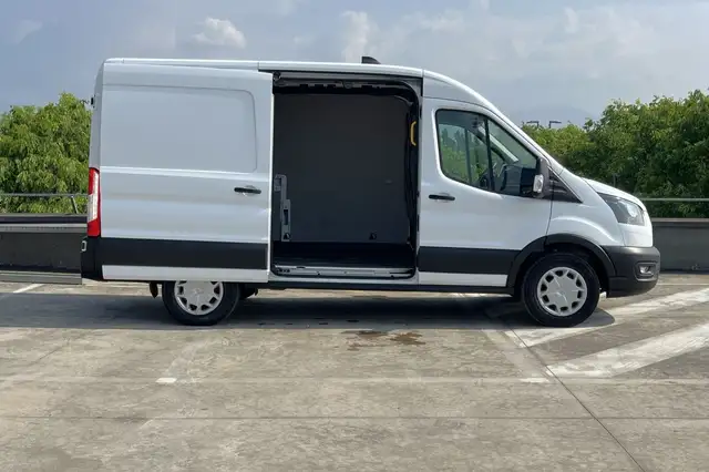 Ford Transit view 6