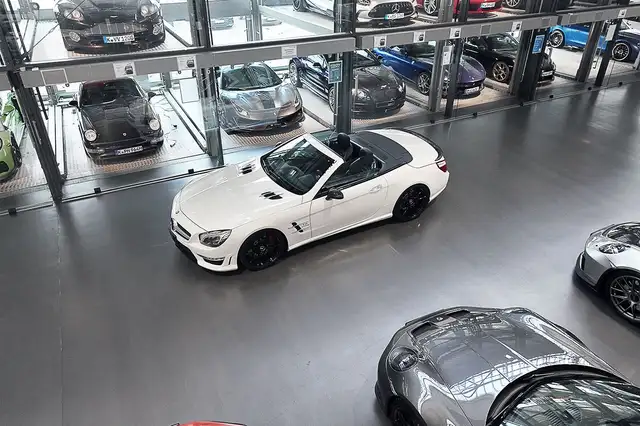 Mercedes-Benz SL 63 AMG