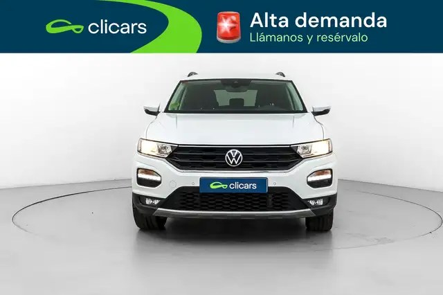 Volkswagen T-Roc view 2