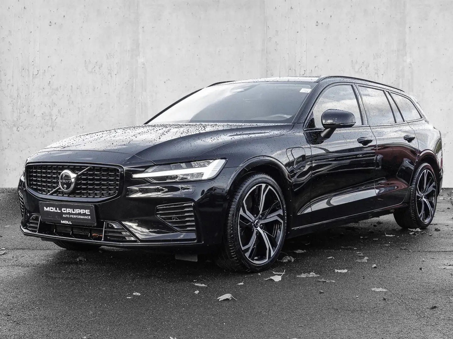Volvo V60 T6 Twin Engine AWD Ultra Dark 360 4xSHZ ACC Schwarz - 2