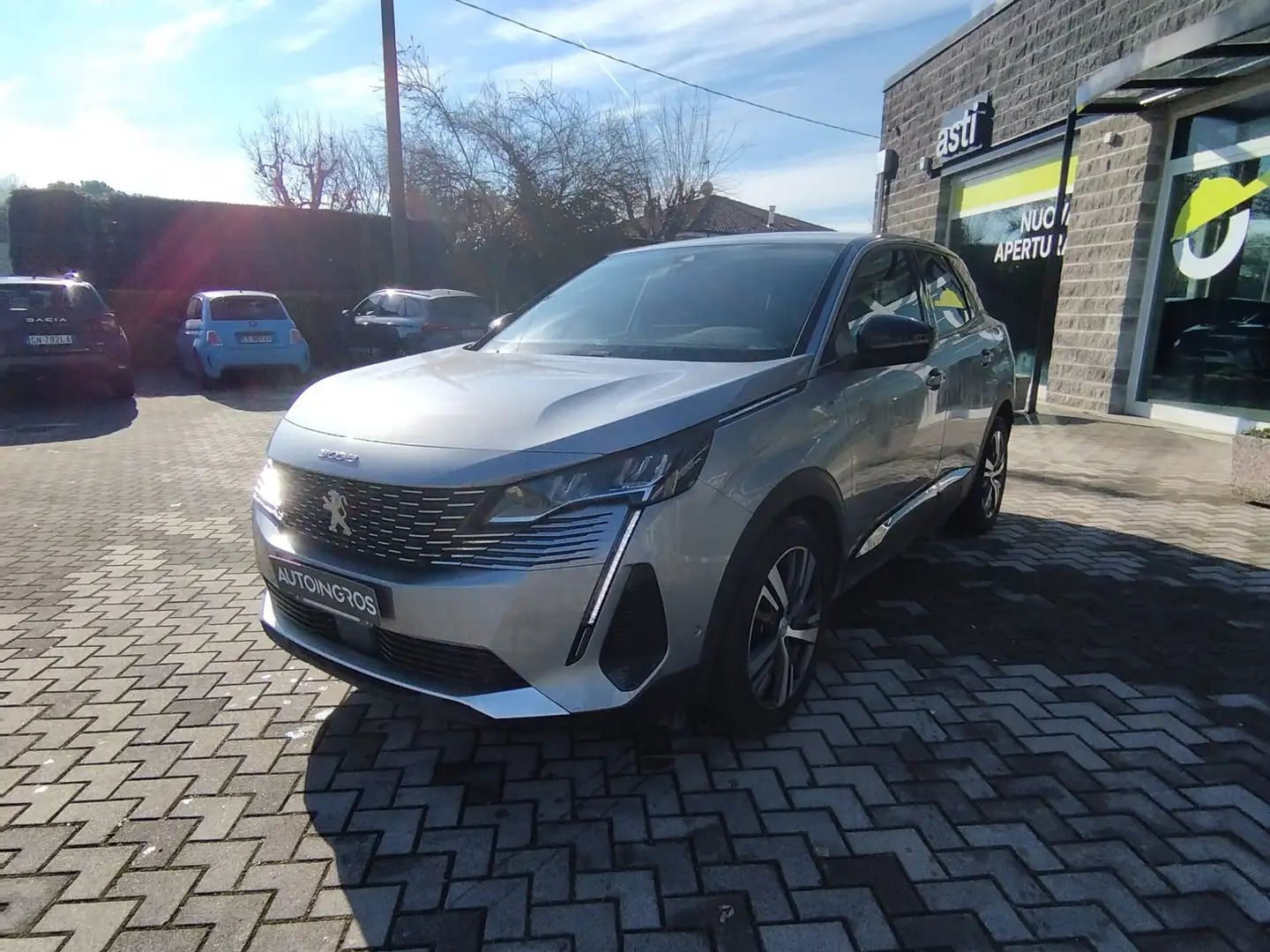 Peugeot 3008 3008 1.6 hybrid phev Allure 225cv e-eat8 srebrna - 1