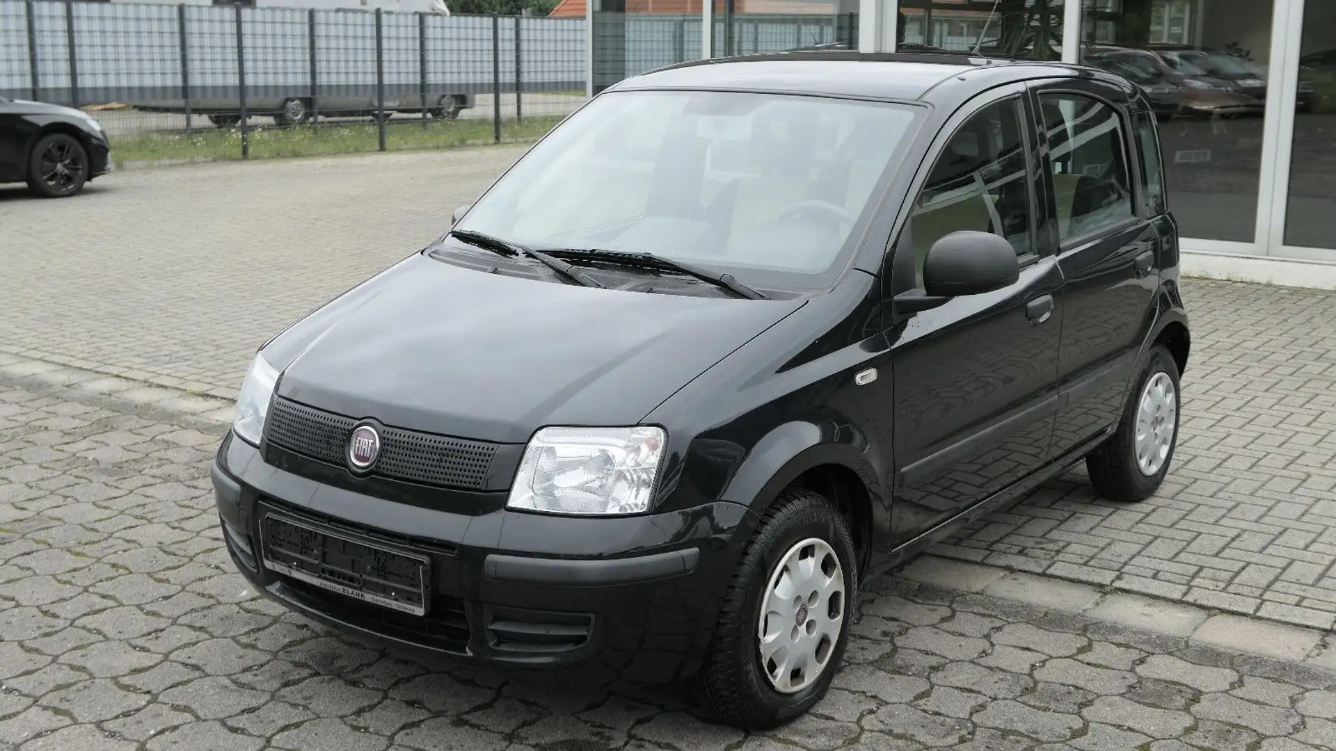 Fiat Panda 1.2 8V MyLive Klimaanlage/City-Lenkung Schwarz - 1