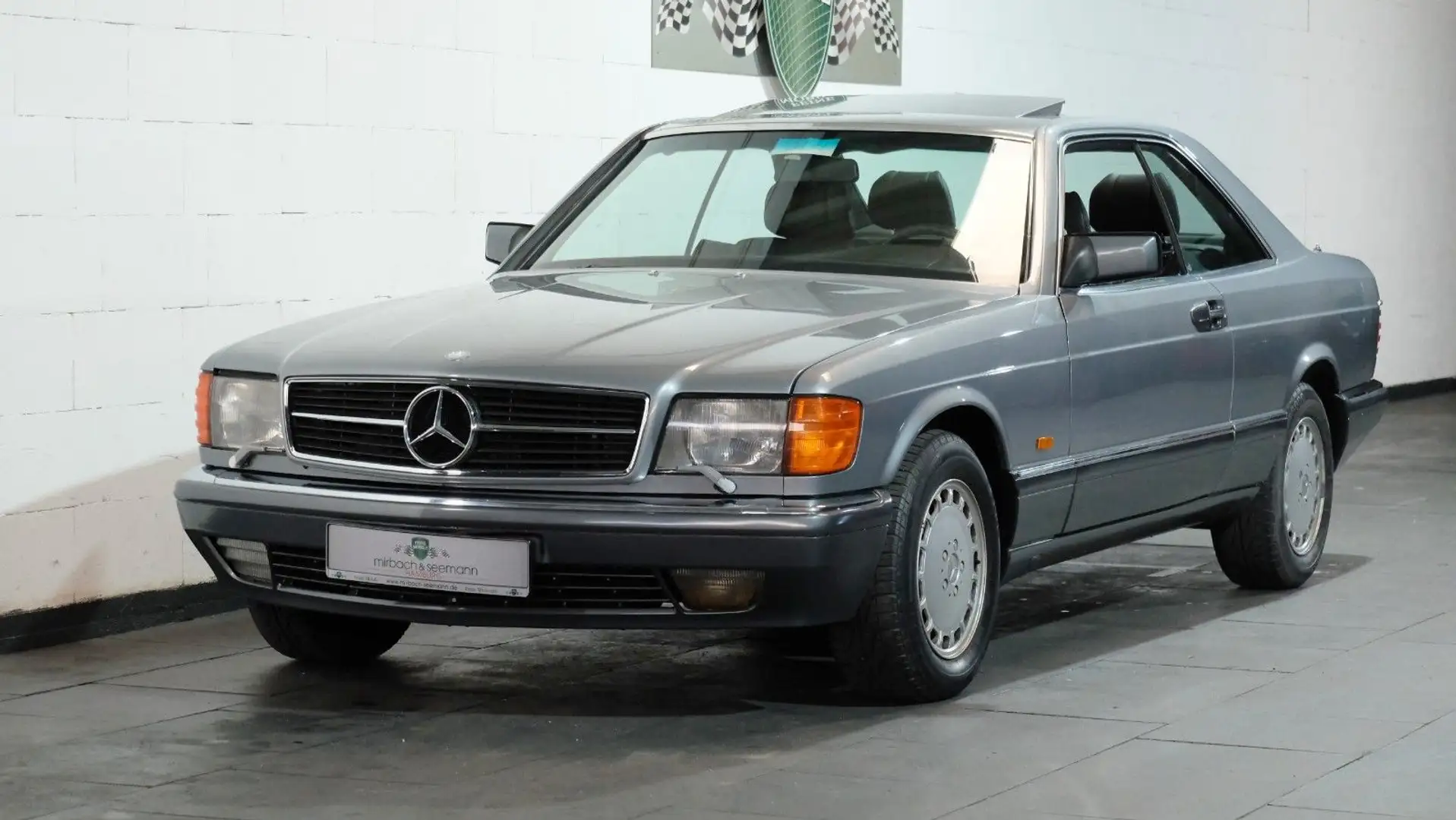 Mercedes-Benz 500 SEC, 1 Besitzer, dann in Sammlung. 265 PS Gris - 1