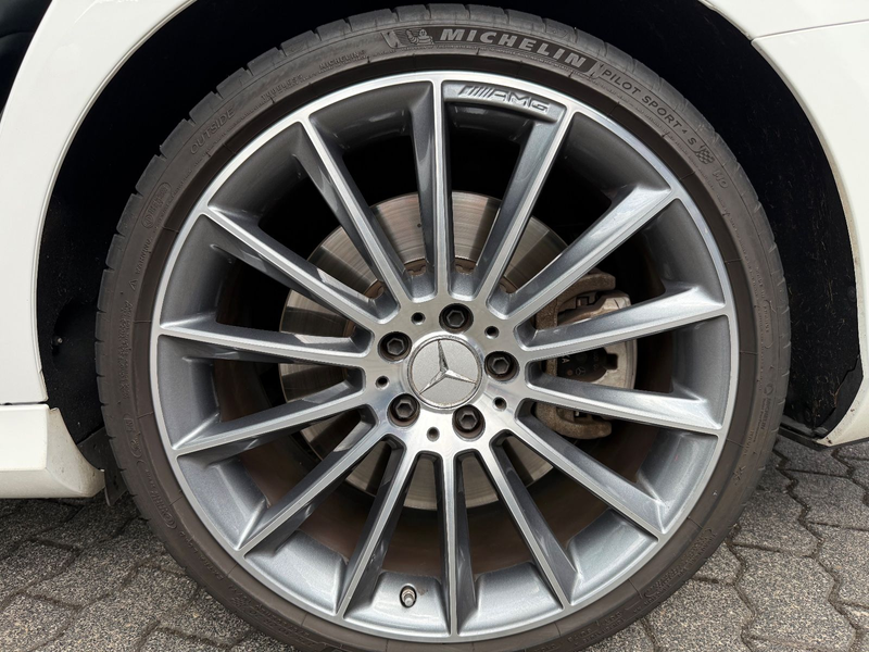 Mercedes-Benz E 53 AMG 4Matic+ 1.Hand Unfallfrei Pano — photo 9