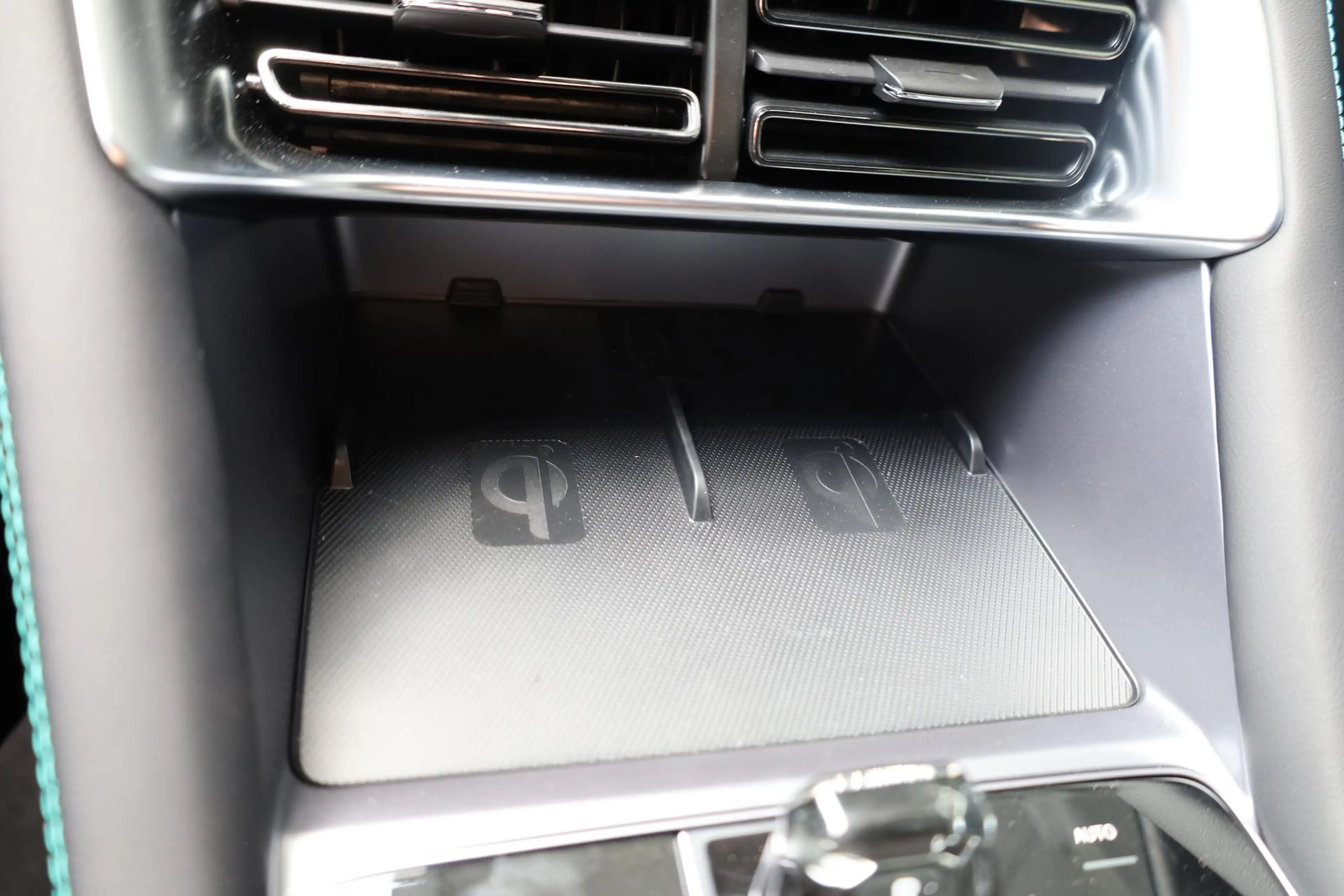 BYD Seal U 1.5 DM-i FWD Boost TREKHAAK-AFNEEMBAAR! SNOW-WHITE — photo 29