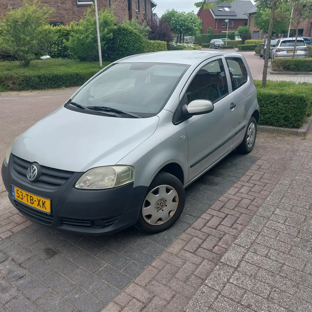 Volkswagen Fox 1.2 Trendline Grijs - 1