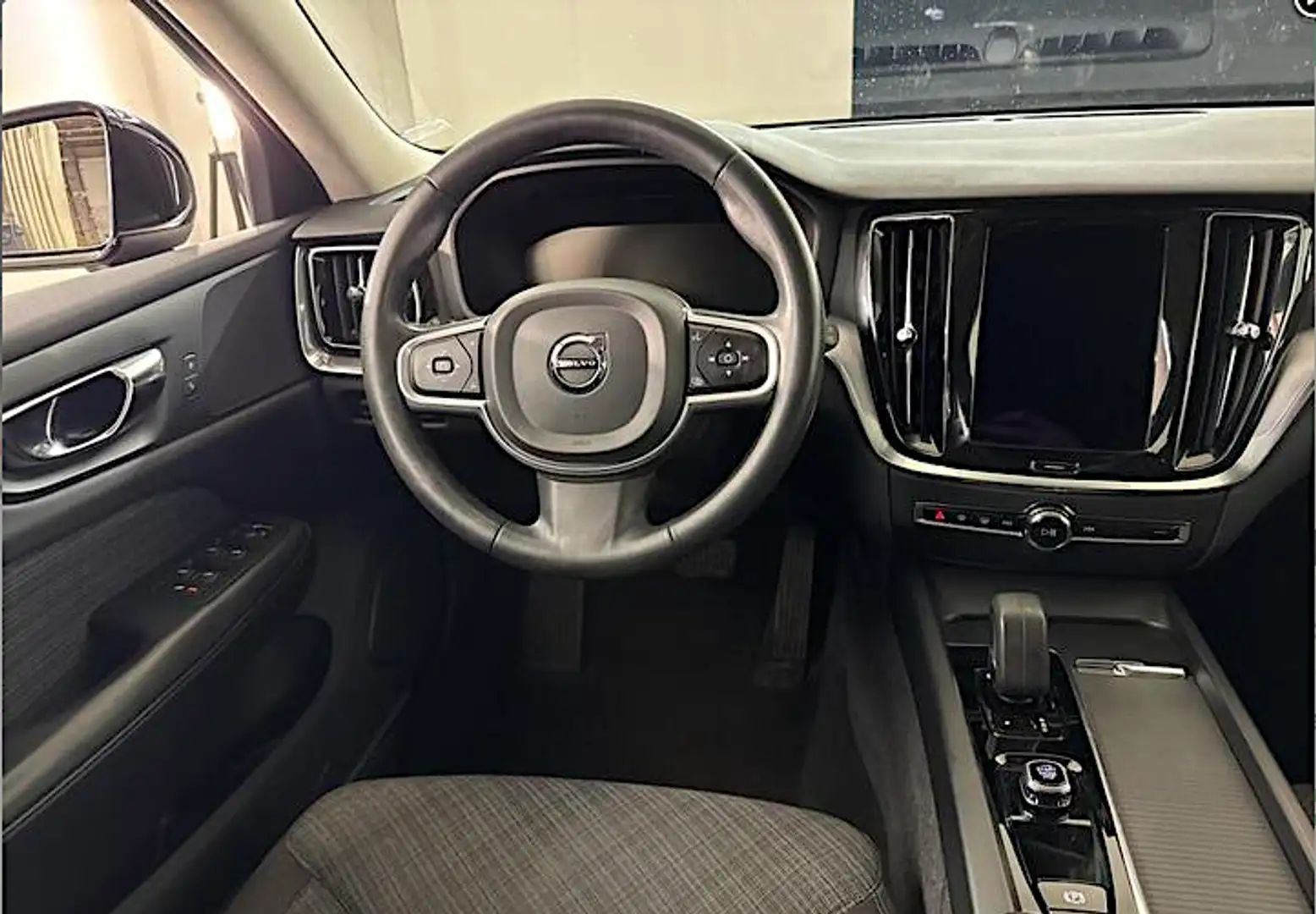 Volvo V60 b3 Momentum Business Pro,TETTO,VIRTUAL,ACC,LED Noir - 2