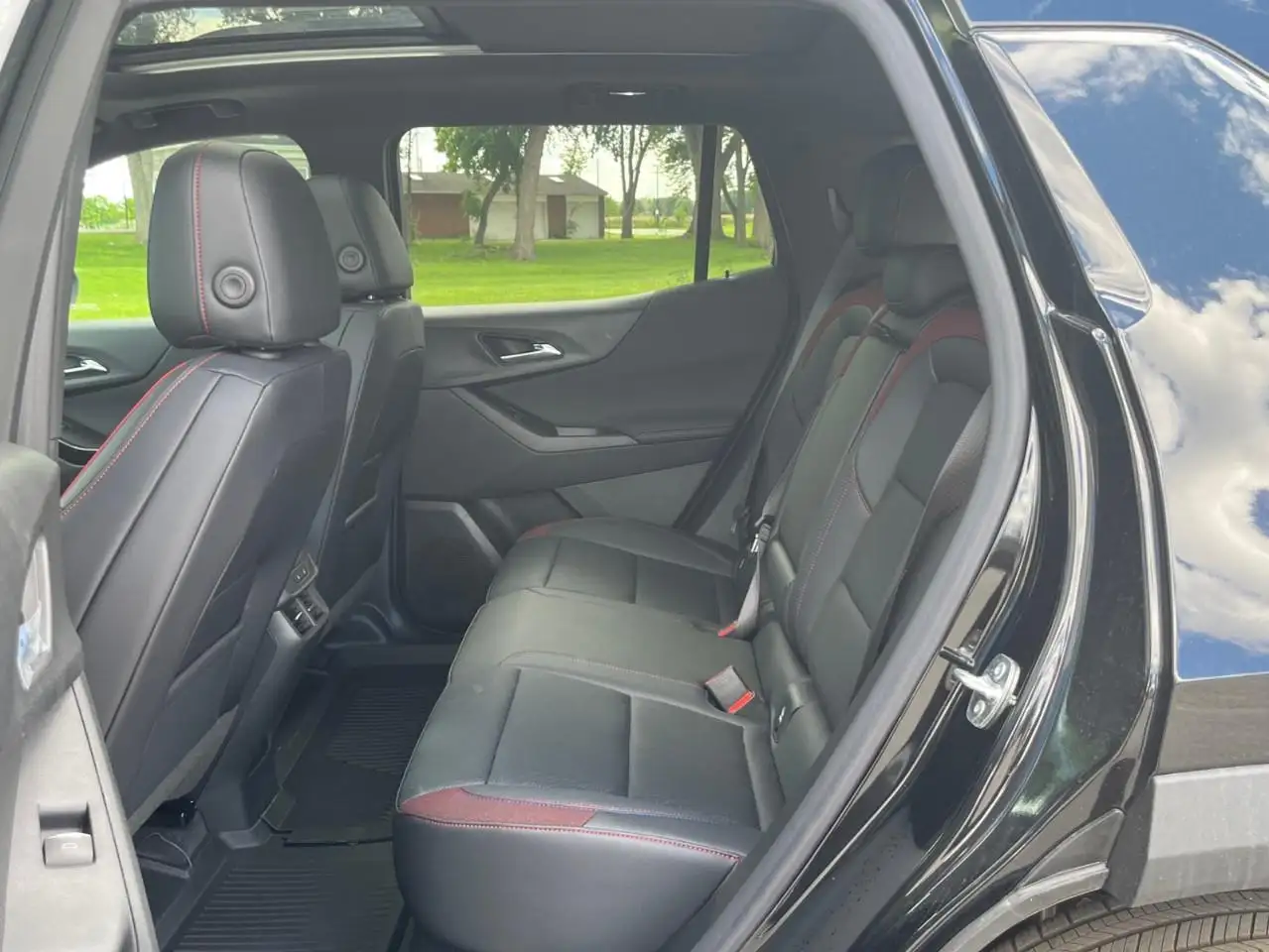 Chevrolet Equinox photo Chevrolet Equinox