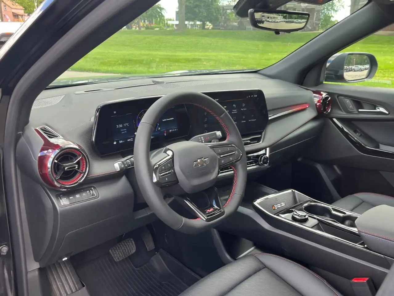 Chevrolet Equinox photo Chevrolet Equinox